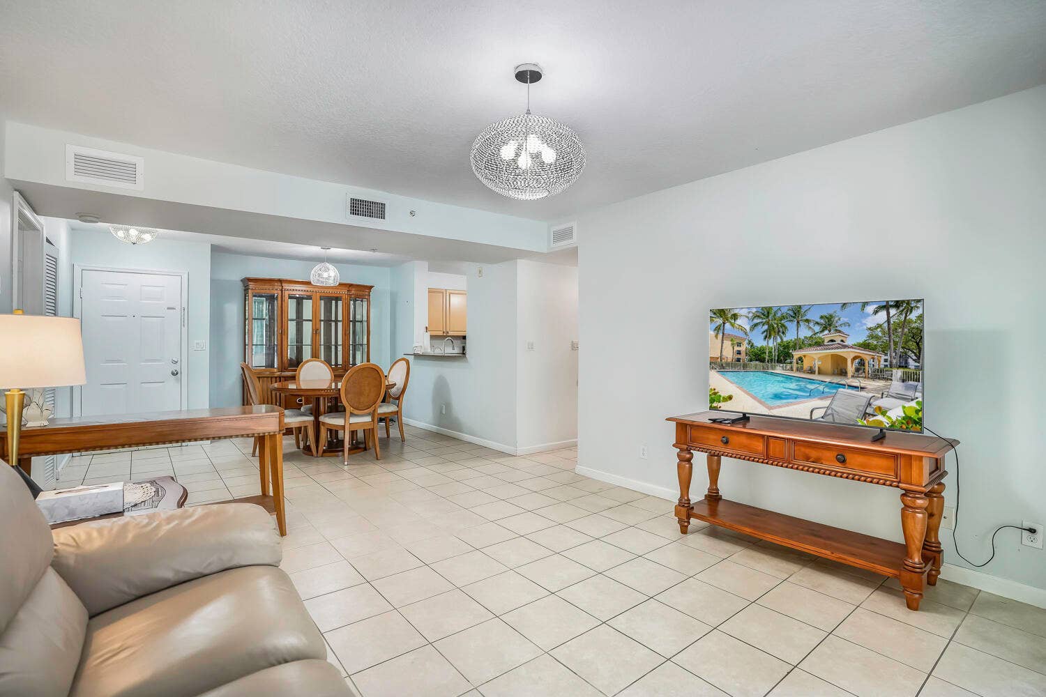 609 E SHERIDAN Street, #208, Dania Beach, FL 33004 DSC02447