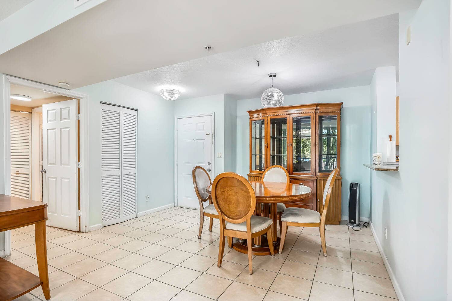 609 E SHERIDAN Street, #208, Dania Beach, FL 33004 DSC02453