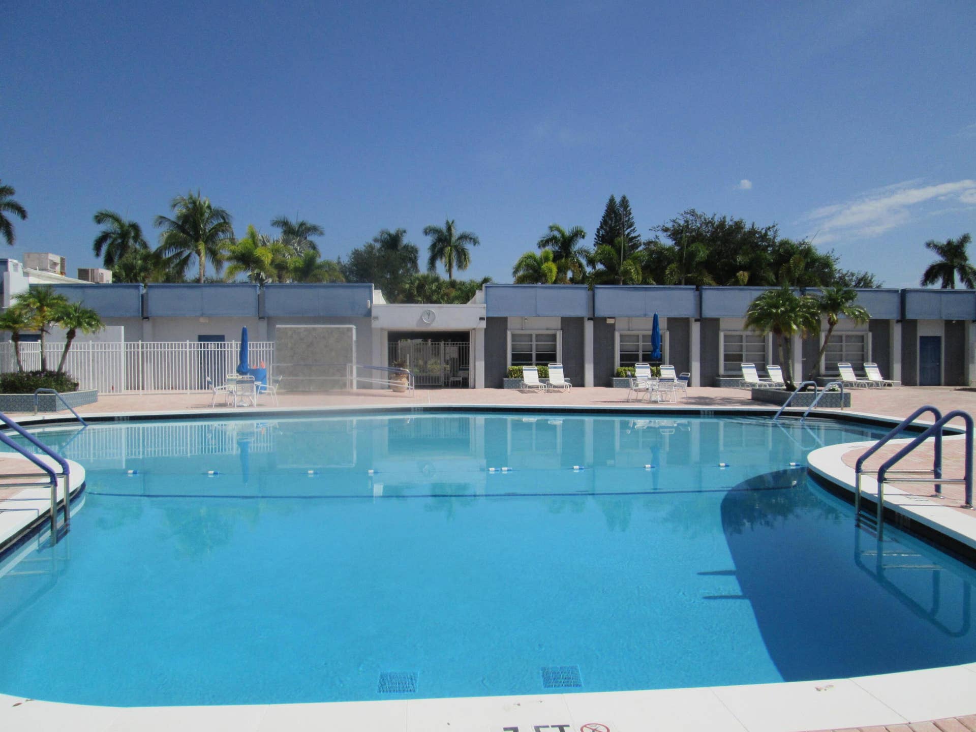 2611 W BARKLEY Drive W, #E, West Palm Beach, FL 33415 IMG_4971