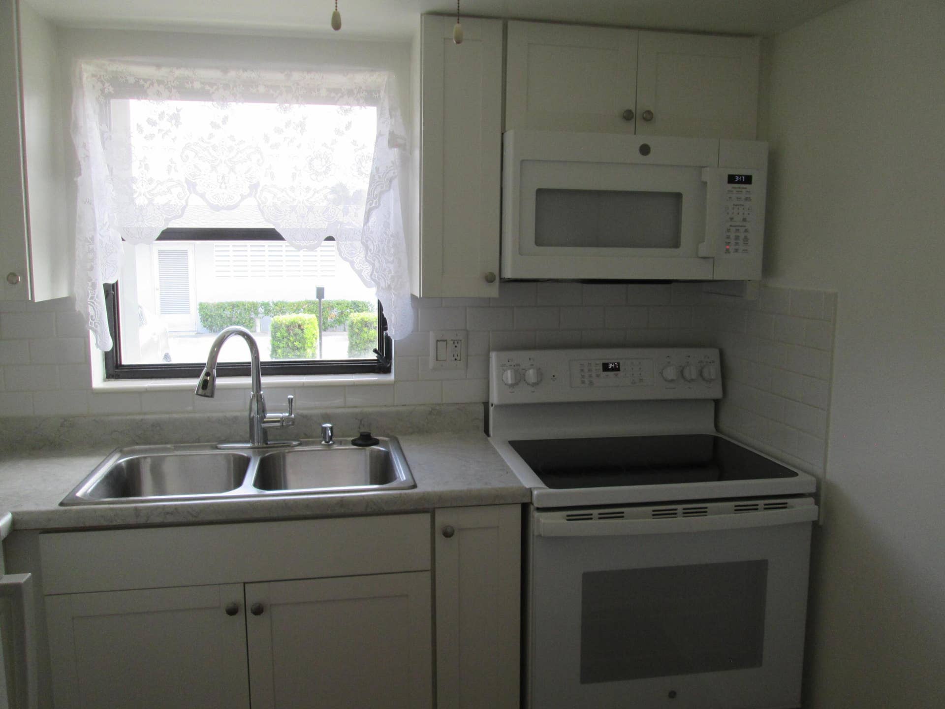 2611 W BARKLEY Drive W, #E, West Palm Beach, FL 33415 IMG_4933