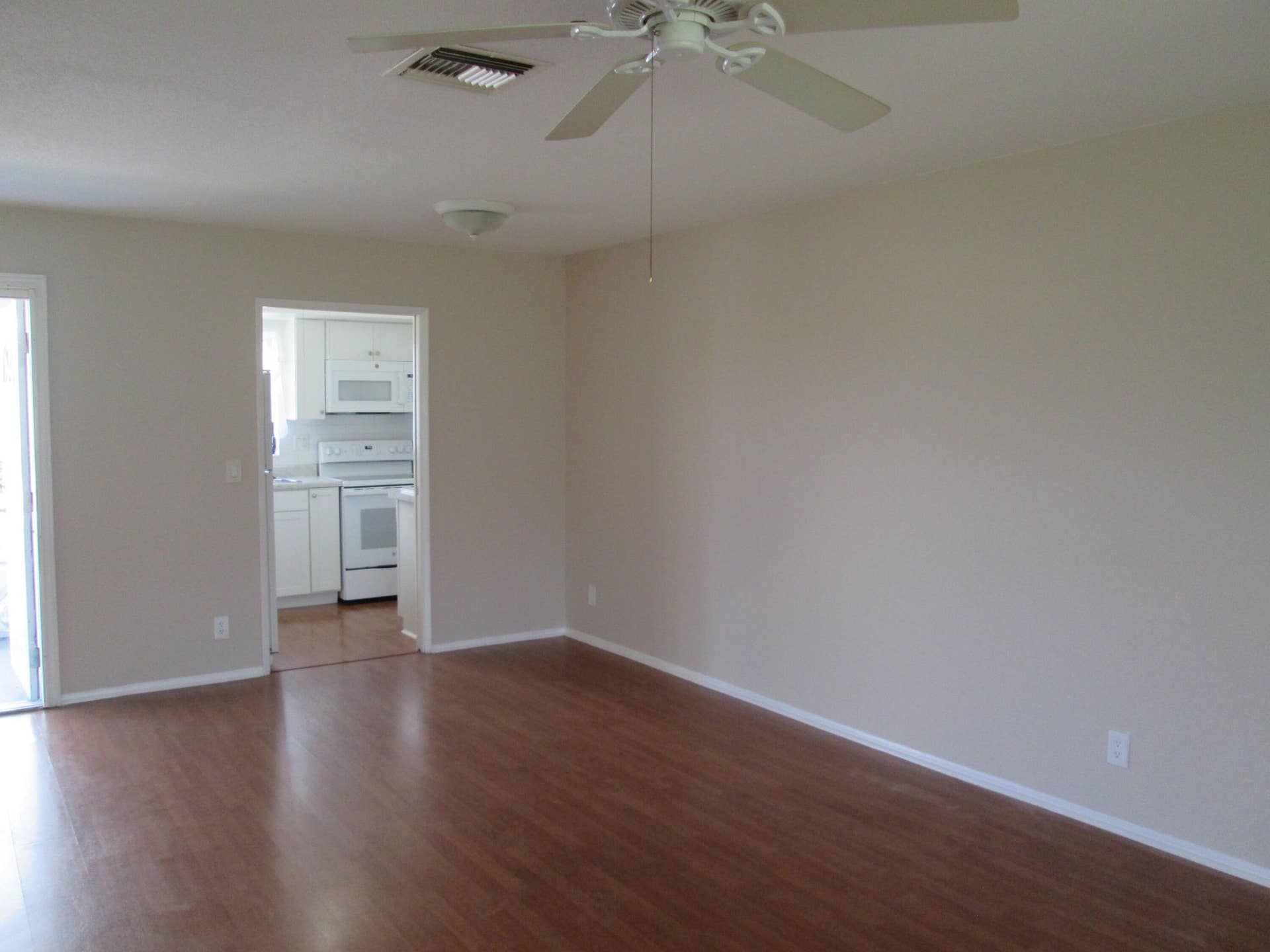 2611 W BARKLEY Drive W, #E, West Palm Beach, FL 33415 IMG_4939