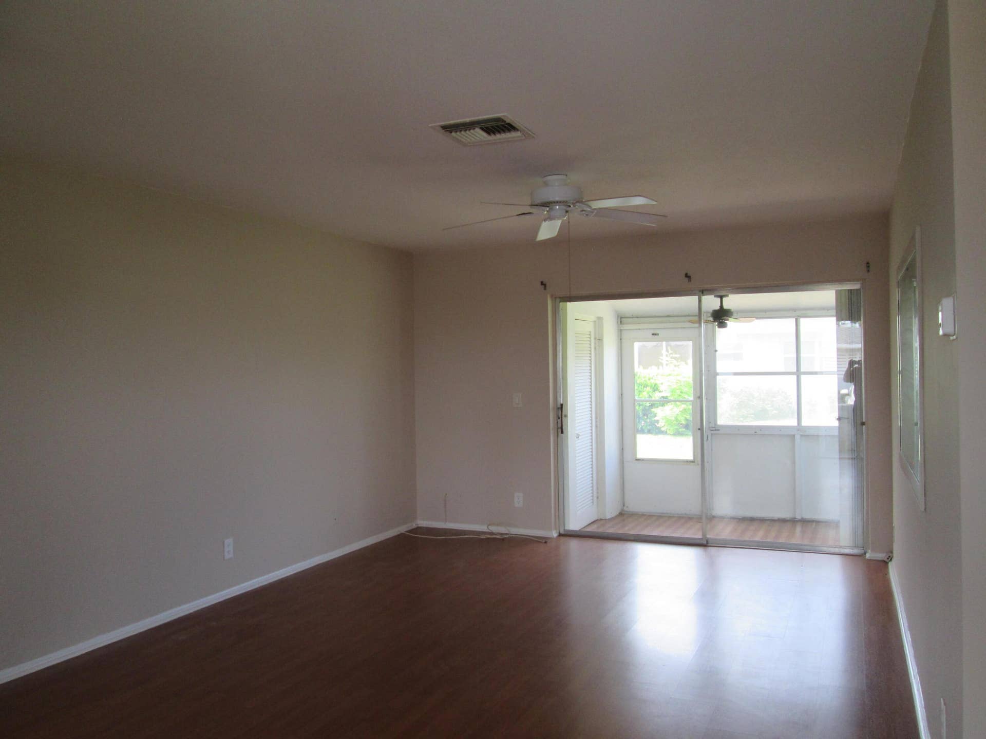 2611 W BARKLEY Drive W, #E, West Palm Beach, FL 33415 IMG_4938