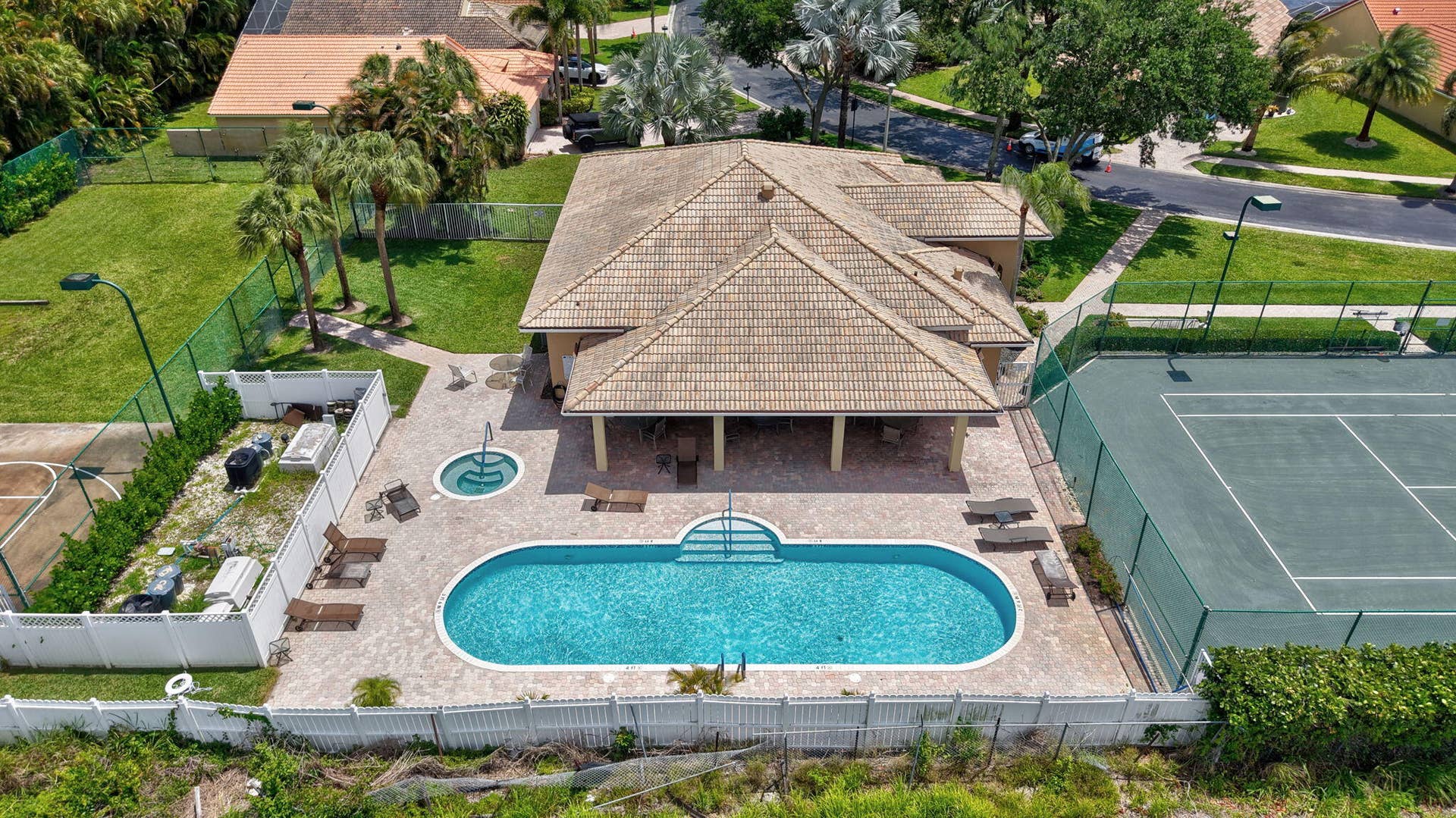 13275 ROYALE SABAL Court, Delray Beach, FL 33484 Pool Spa