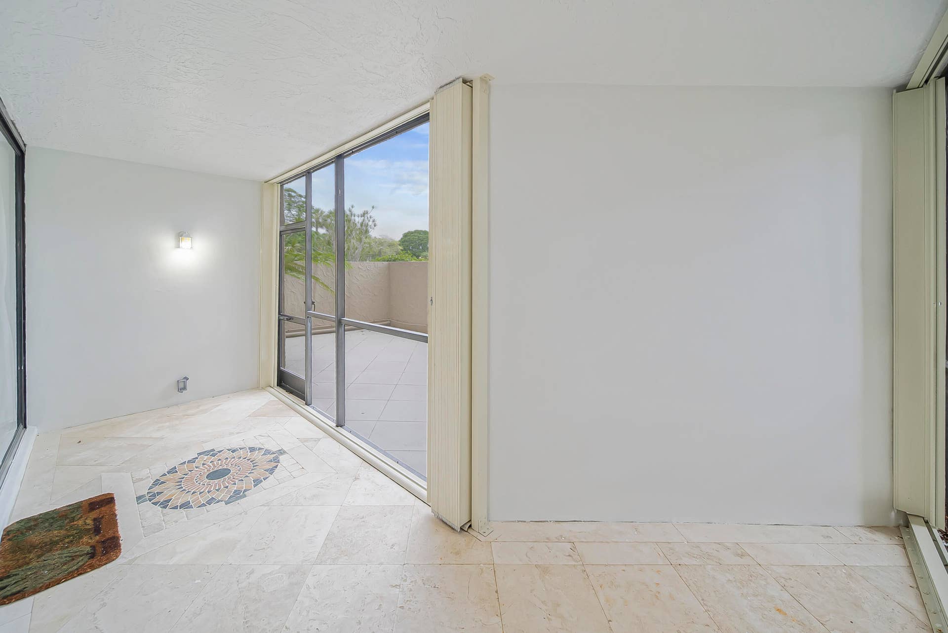Screened-in Patio