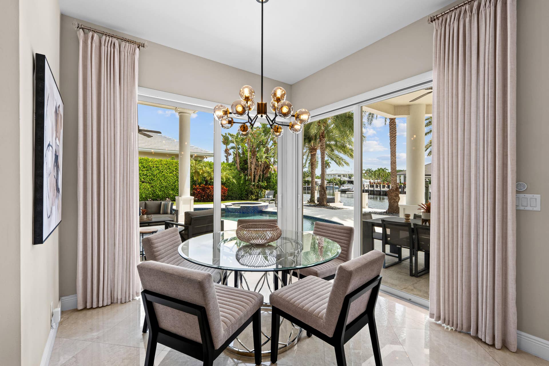 BREAKFAST_NOOK