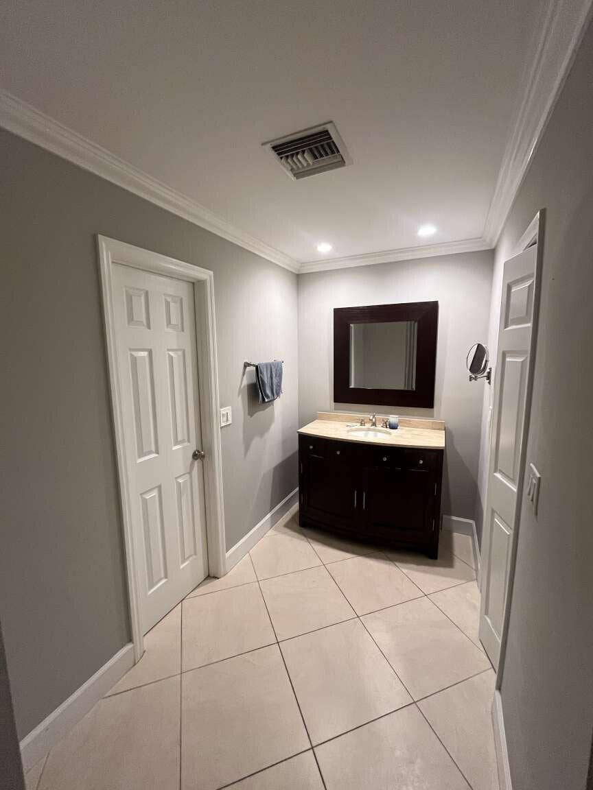 16233 Laurel Drive, #17, Weston, FL 33326 Duco.10