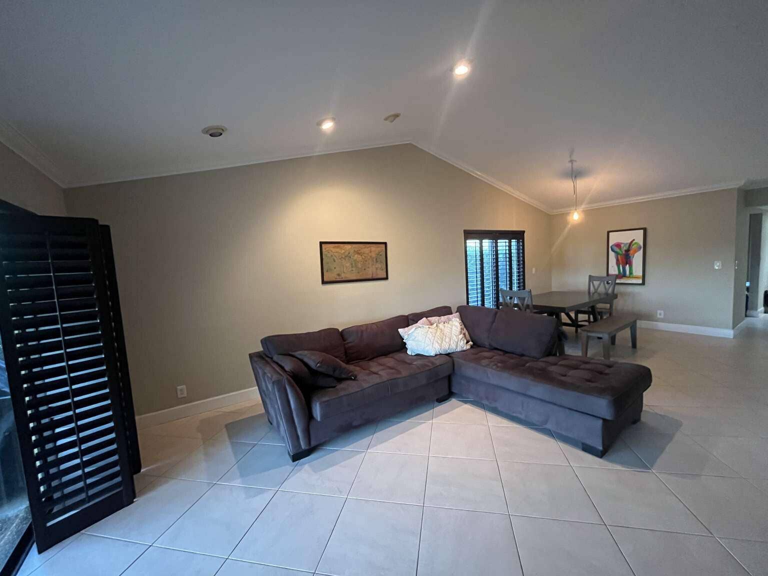 16233 Laurel Drive, #17, Weston, FL 33326 Duco.4