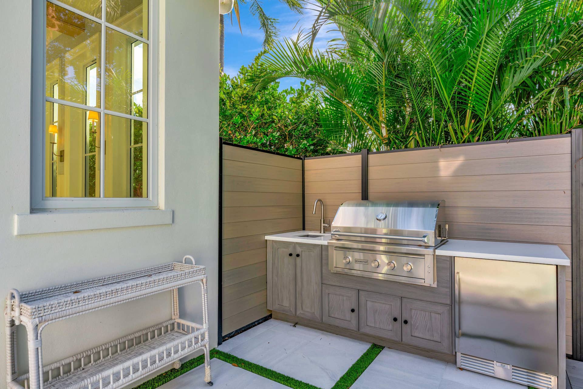 185 Birkdale Lane, Jupiter, Jupiter, FL 33458 Summer Kitchen