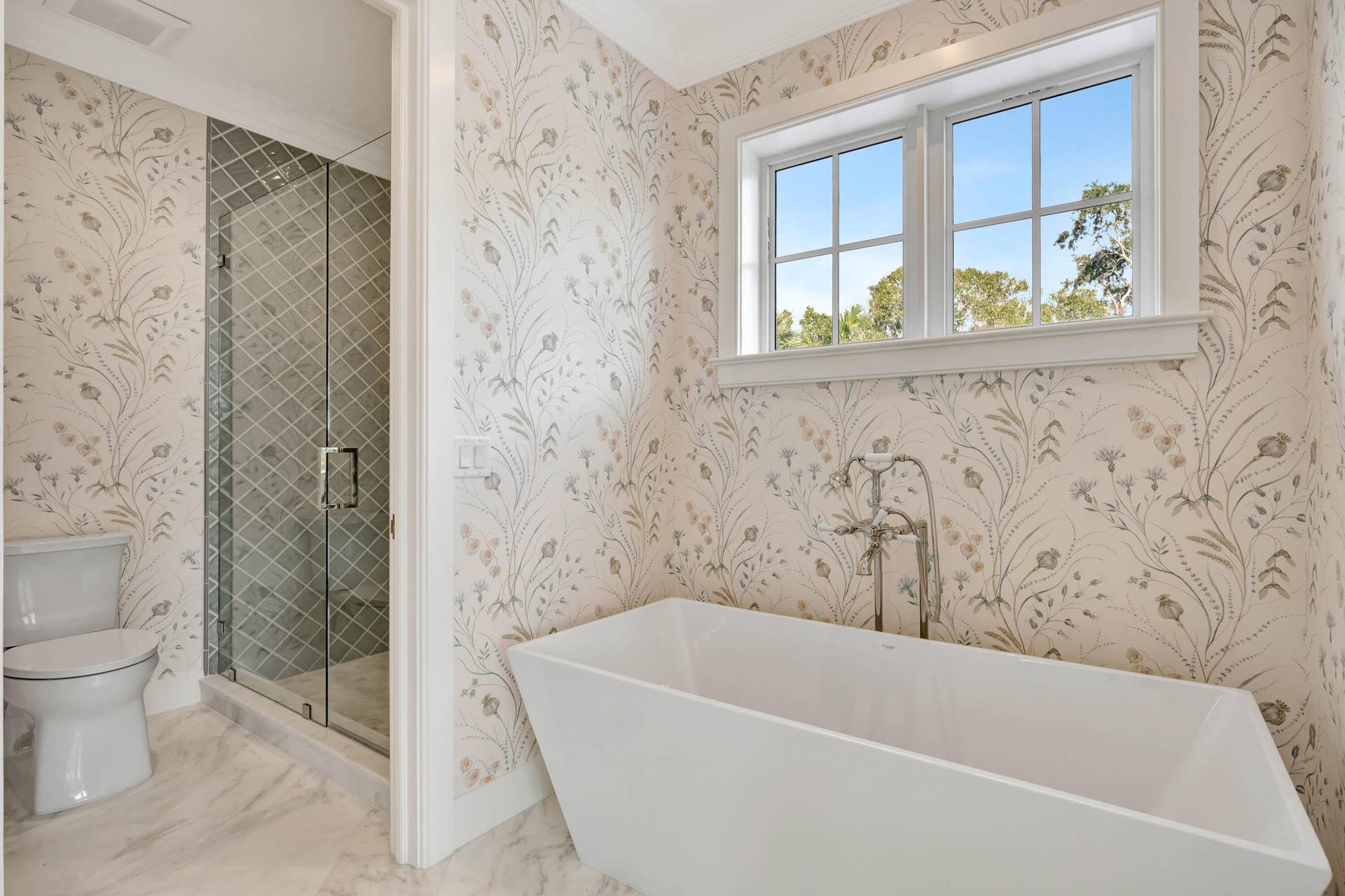 185 Birkdale Lane, Jupiter, Jupiter, FL 33458 Freestanding Tub