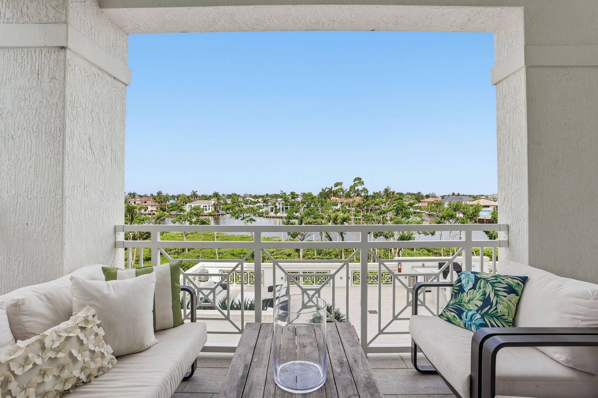 3200 S Ocean Boulevard, #302, Highland Beach, FL 33487 19-web-or-mls-0E2A7712