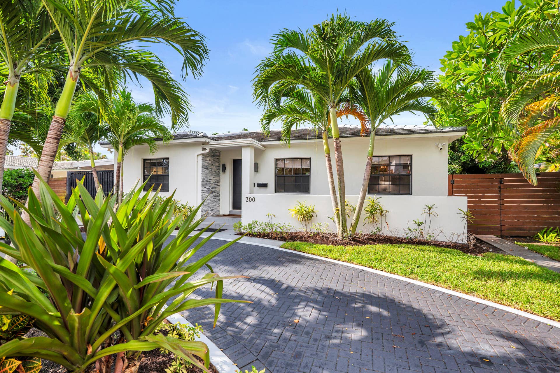 300 35th Street, West Palm Beach, FL 33407 low-3