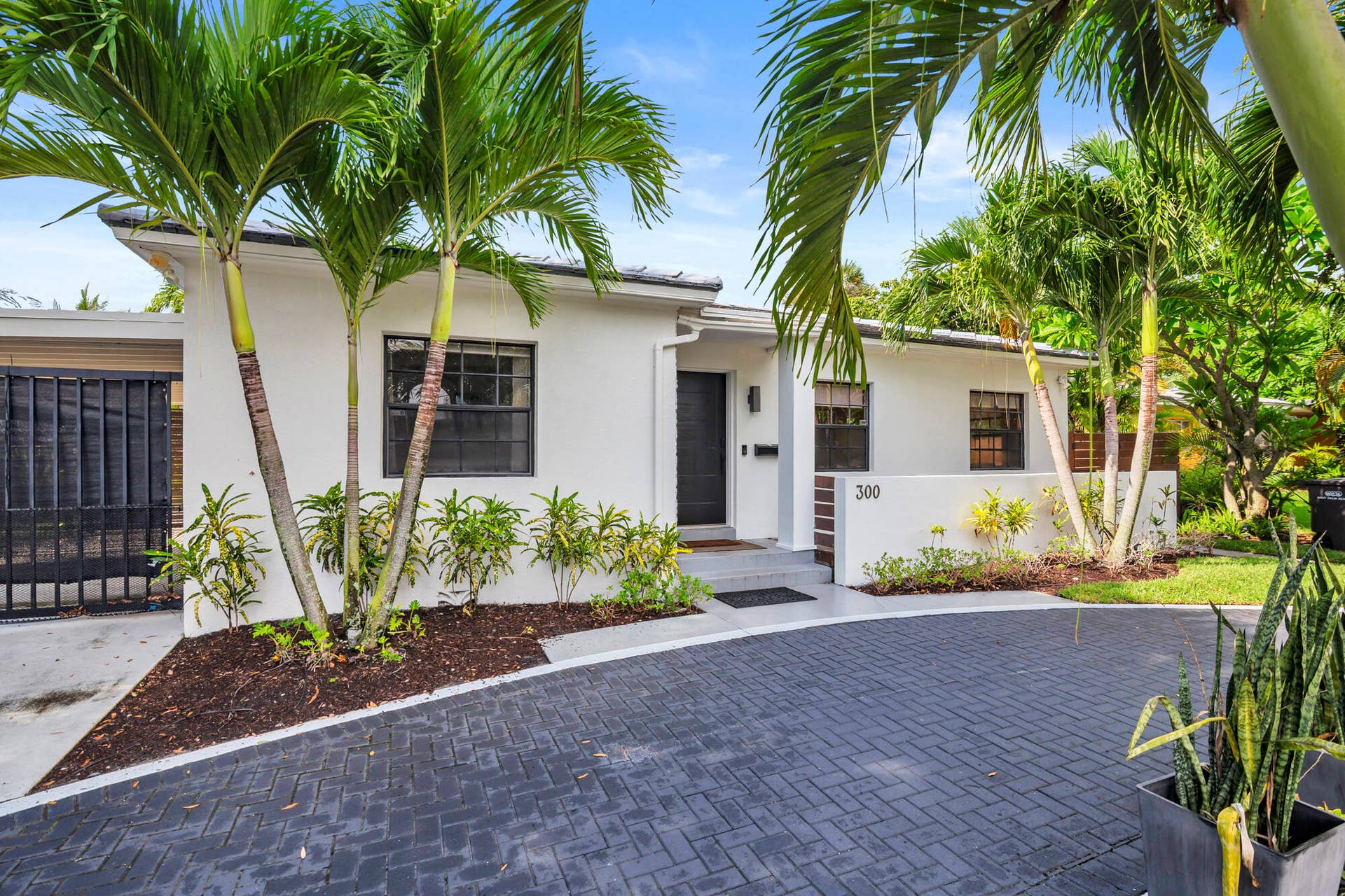 300 35th Street, West Palm Beach, FL 33407 low-5