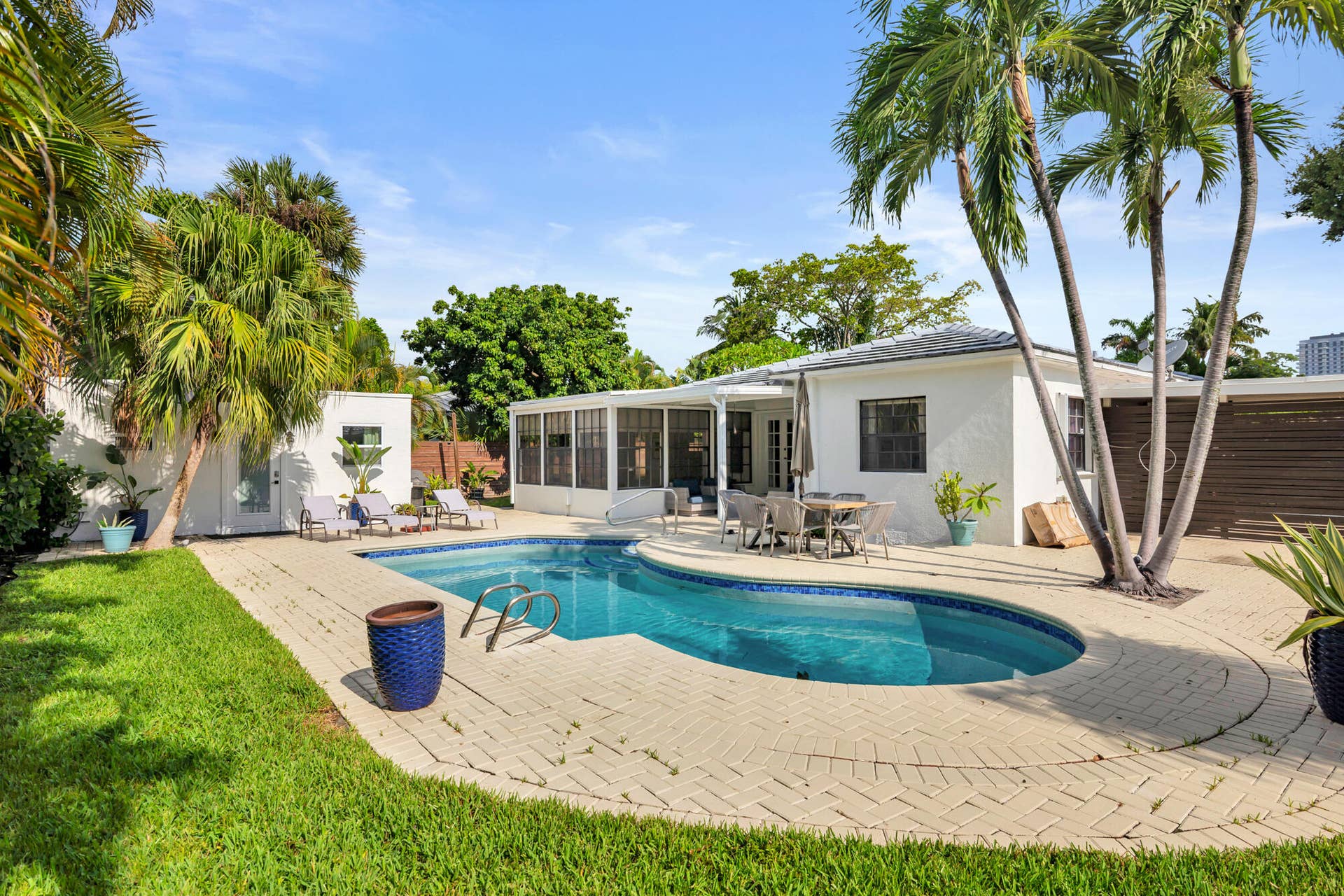 300 35th Street, West Palm Beach, FL 33407 low-23