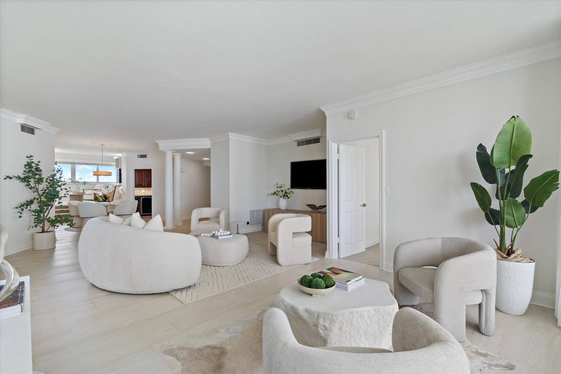 333 SUNSET Drive, #502, Fort Lauderdale, FL 33301 06-333 Sunset Drive Unit 502 Ft. Lauderd