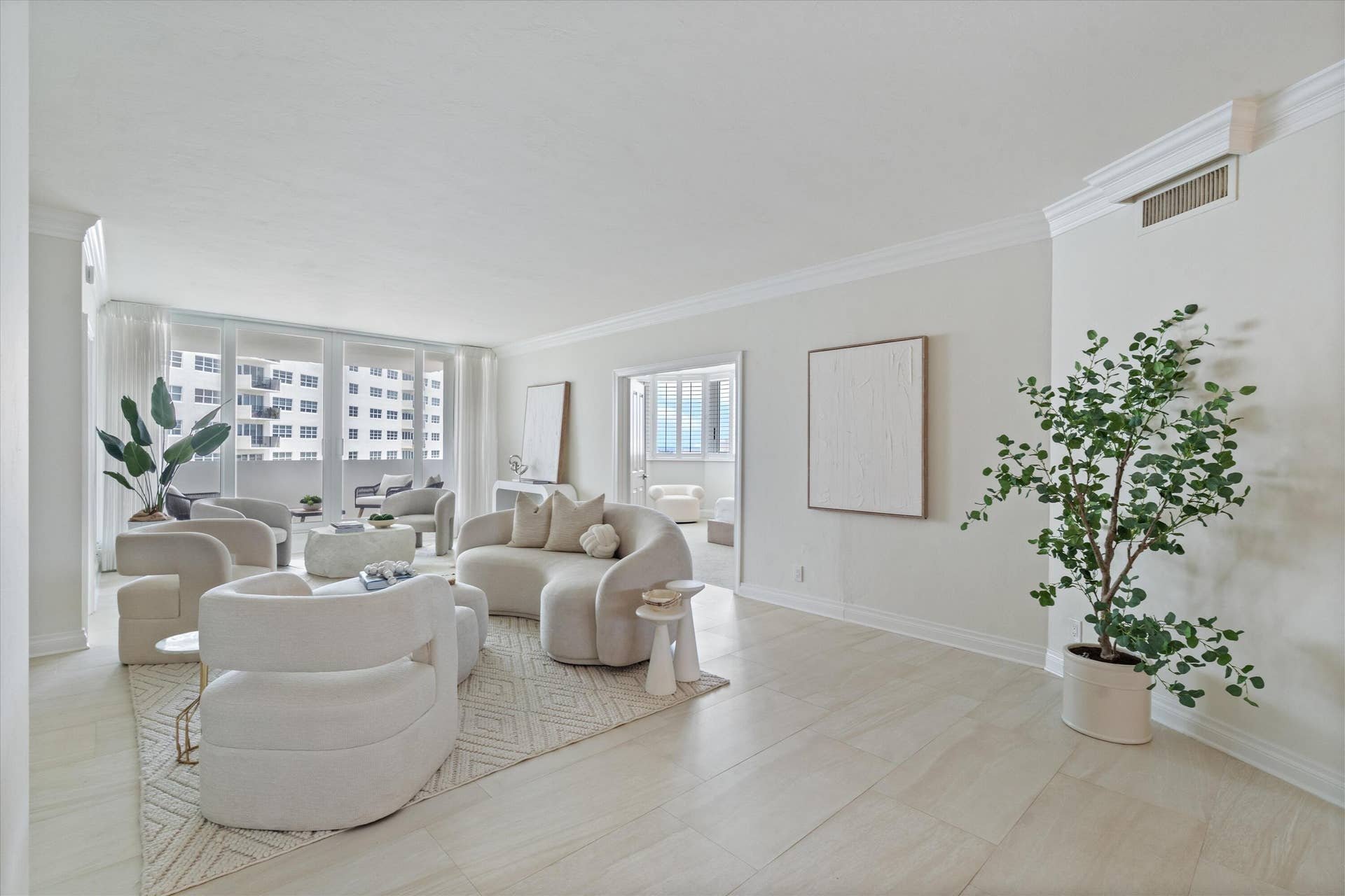 333 SUNSET Drive, #502, Fort Lauderdale, FL 33301 02-333 Sunset Drive Unit 502 Ft. Lauderd