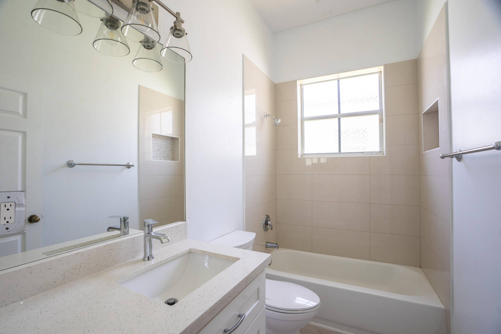 1002 Lavender Circle, Weston, FL 33327 _C010043