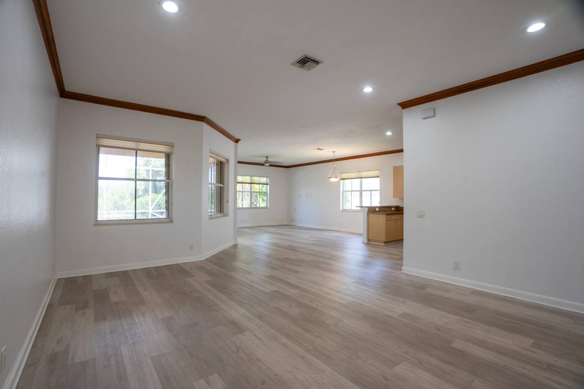1002 Lavender Circle, Weston, FL 33327 _C010008