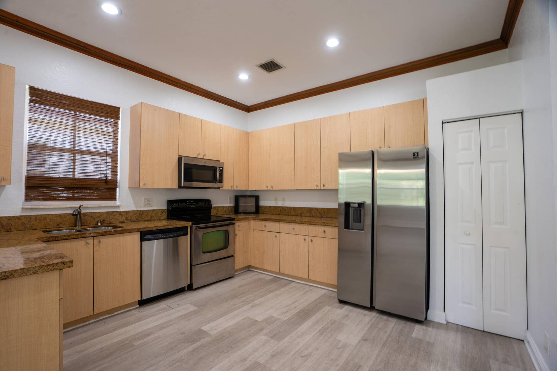 1002 Lavender Circle, Weston, FL 33327 _C010012