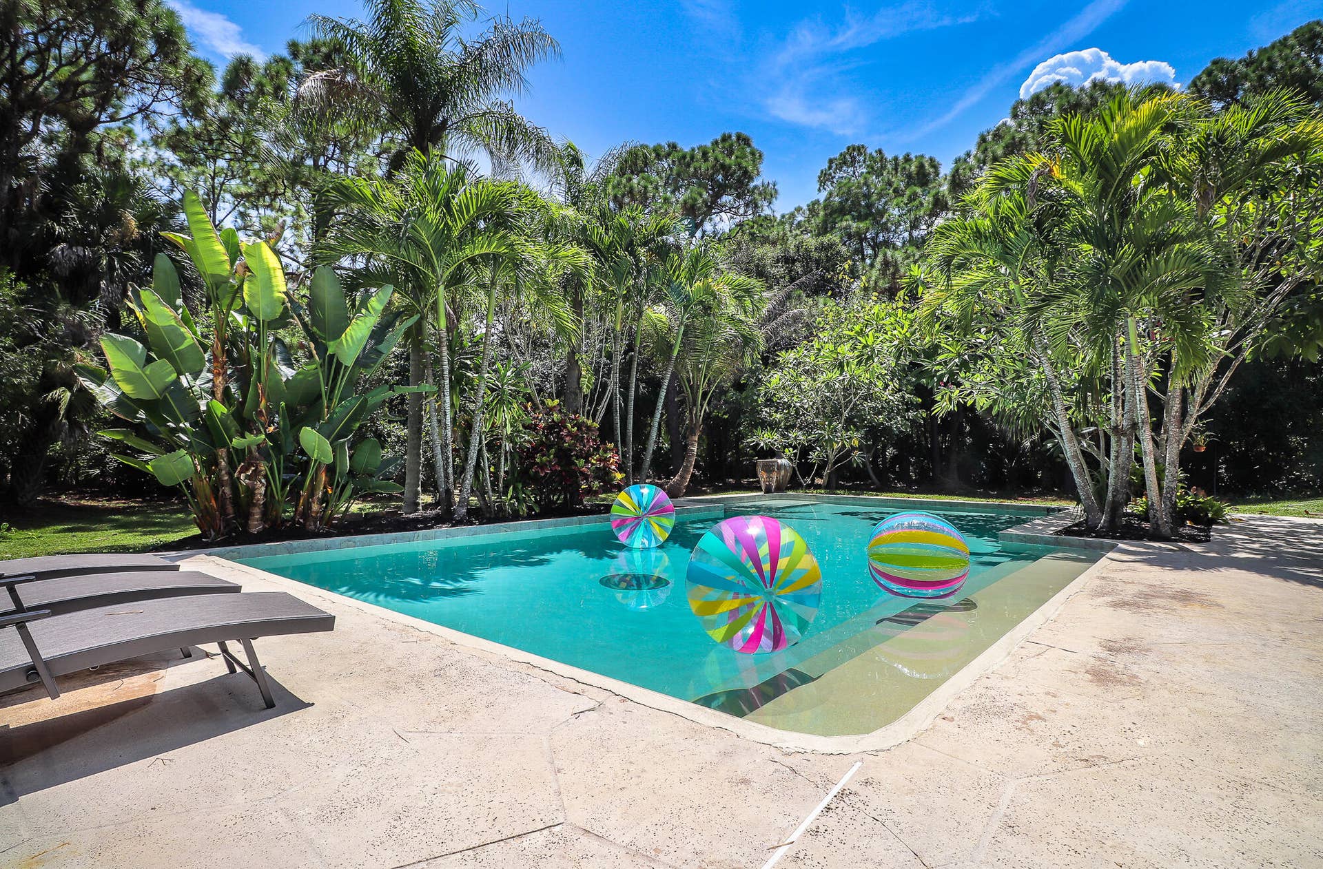 8166 150th Court N, Palm Beach Gardens, FL 33418 39-Pool