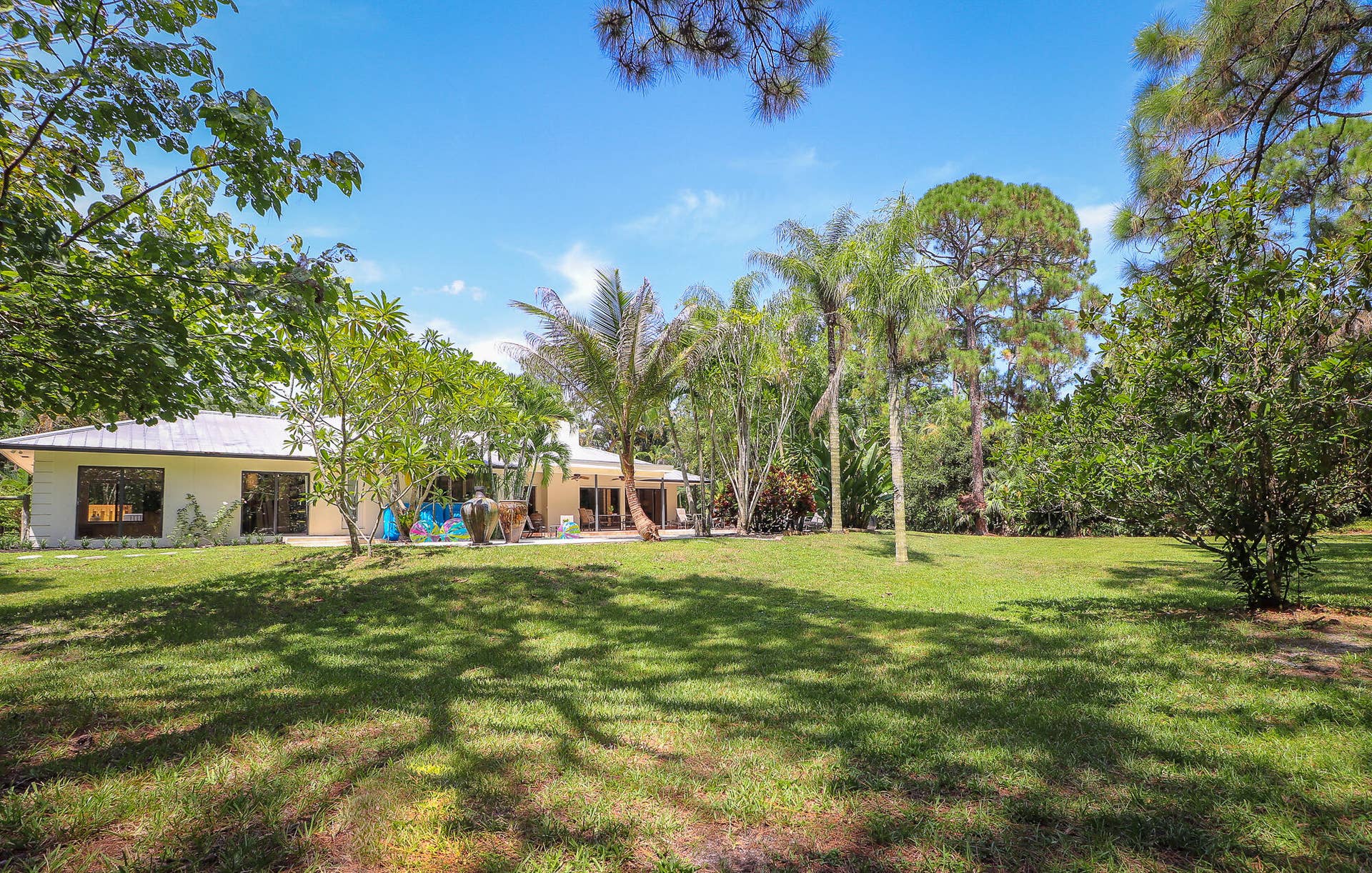 8166 150th Court N, Palm Beach Gardens, FL 33418 51-Back yard