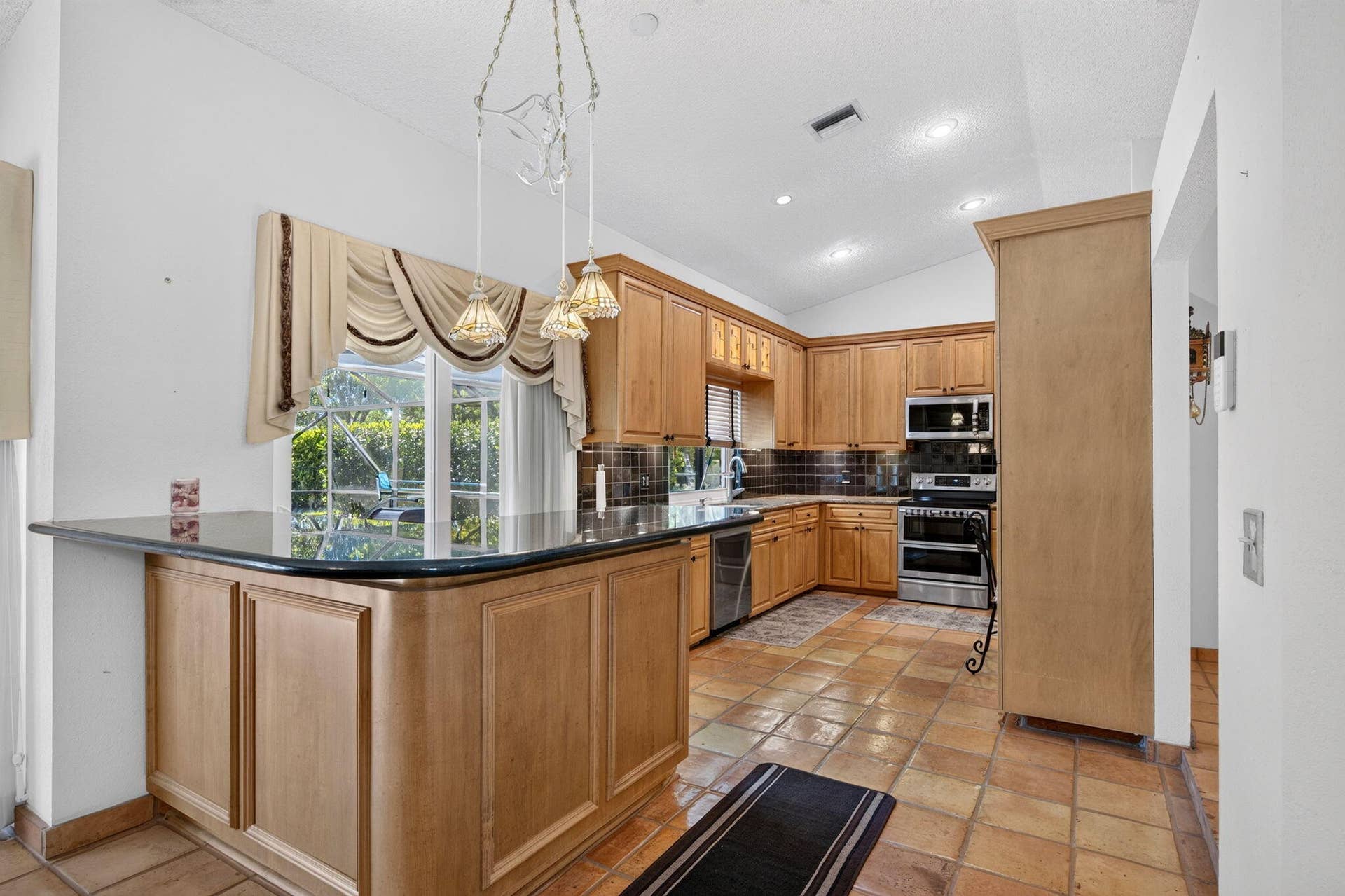 5417 NW 83rd Way, Coral Springs, FL 33067 14-web-or-mls-DSC_6037