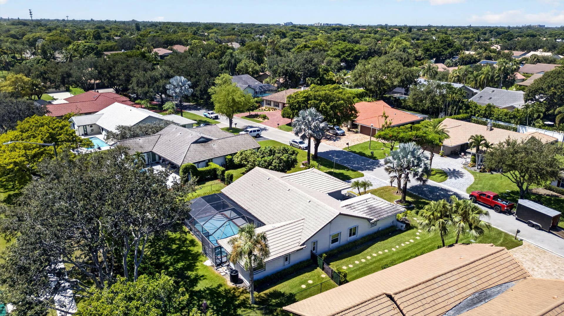 5417 NW 83rd Way, Coral Springs, FL 33067 61-web-or-mls-DJI_20260818114952_0215_D