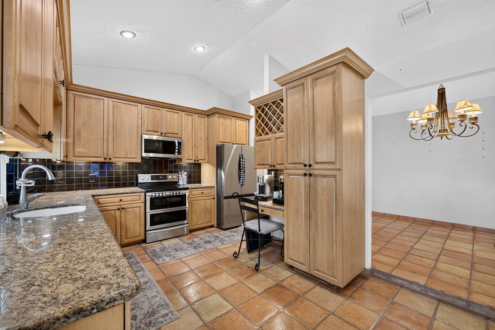 5417 NW 83rd Way, Coral Springs, FL 33067 16-web-or-mls-DSC_6012
