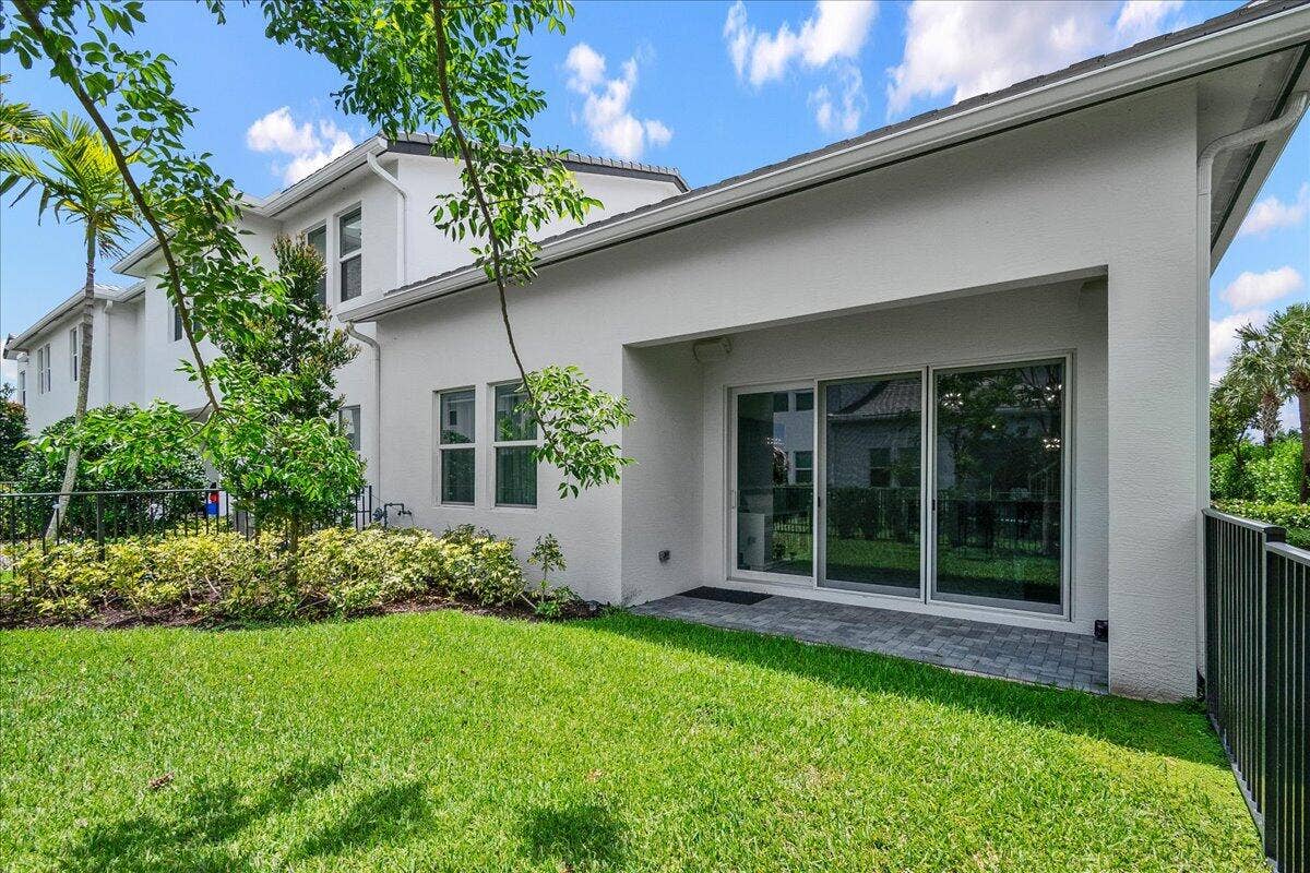 16493 Helix Court, Westlake, FL 33470 25-JLC_5316