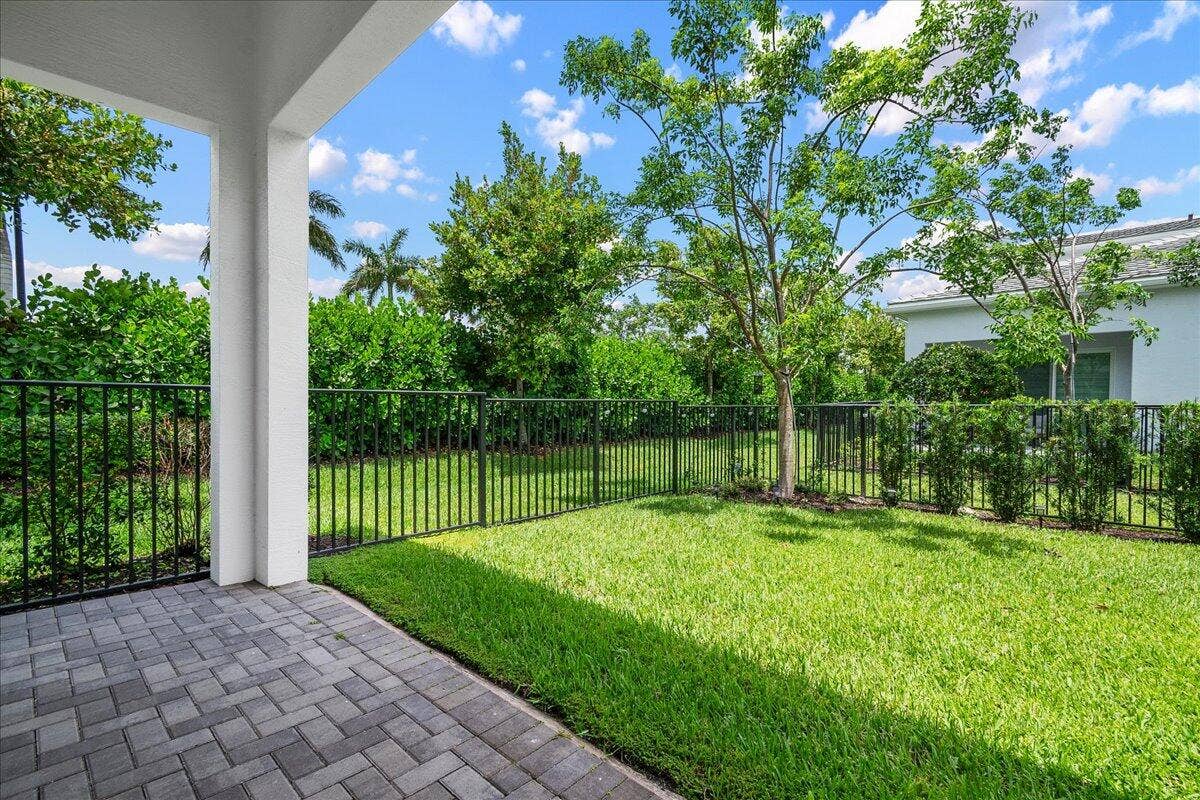 16493 Helix Court, Westlake, FL 33470 24-JLC_5321