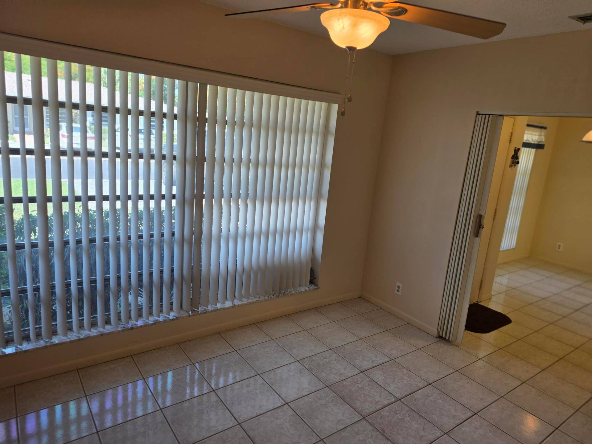 8590 CHEVY CHASE Drive, #130, Boca Raton, FL 33433 253208