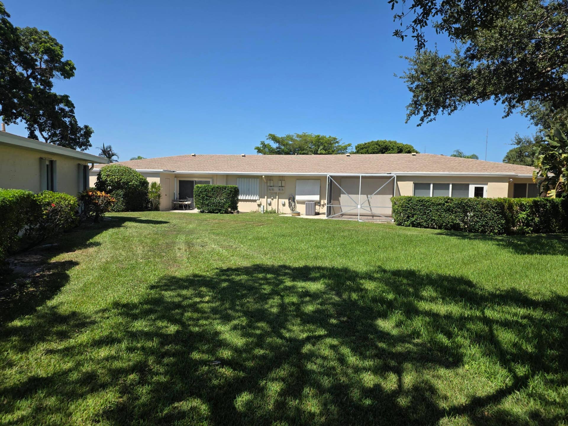 8590 CHEVY CHASE Drive, #130, Boca Raton, FL 33433 253181