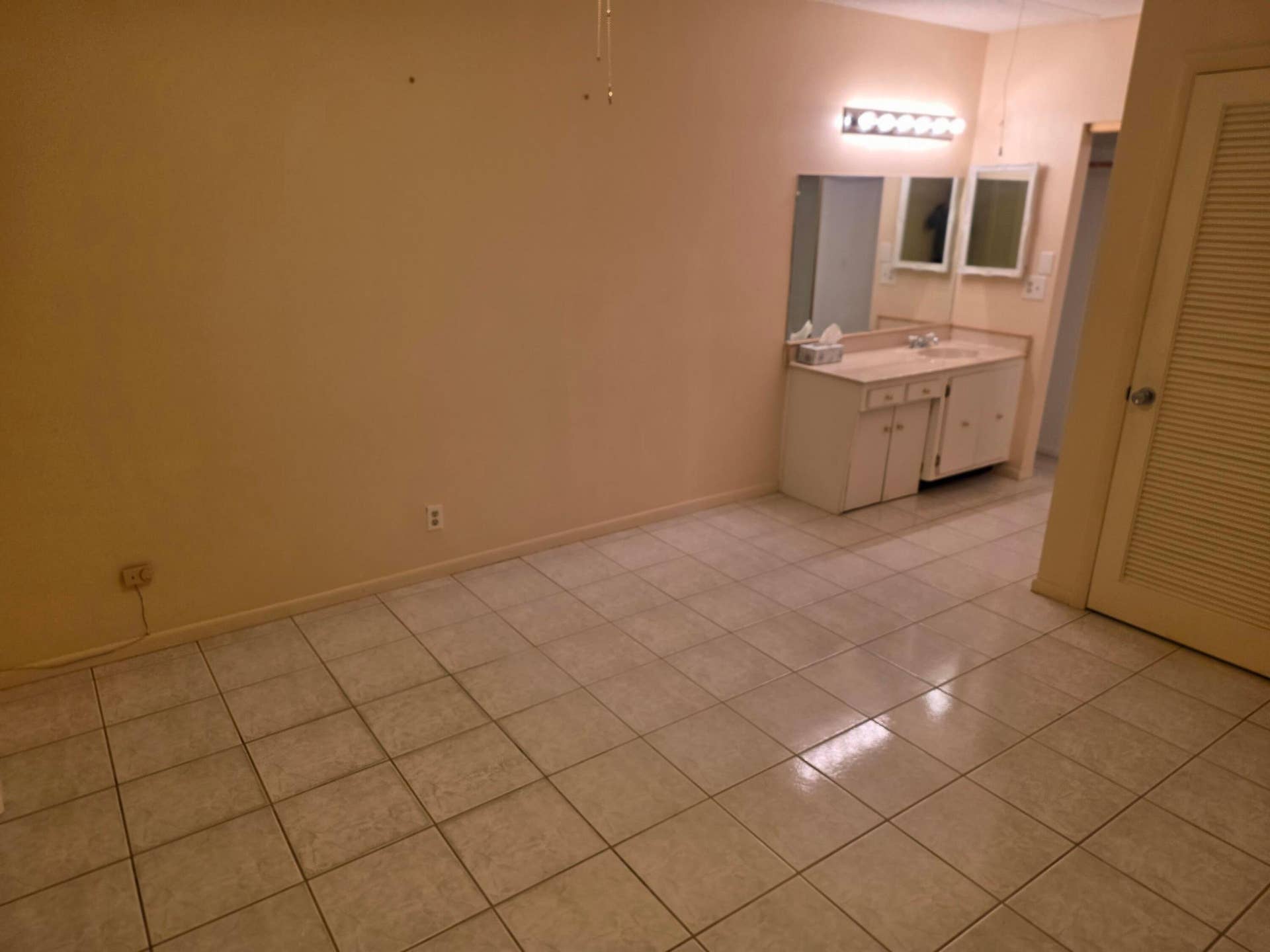 8590 CHEVY CHASE Drive, #130, Boca Raton, FL 33433 253218