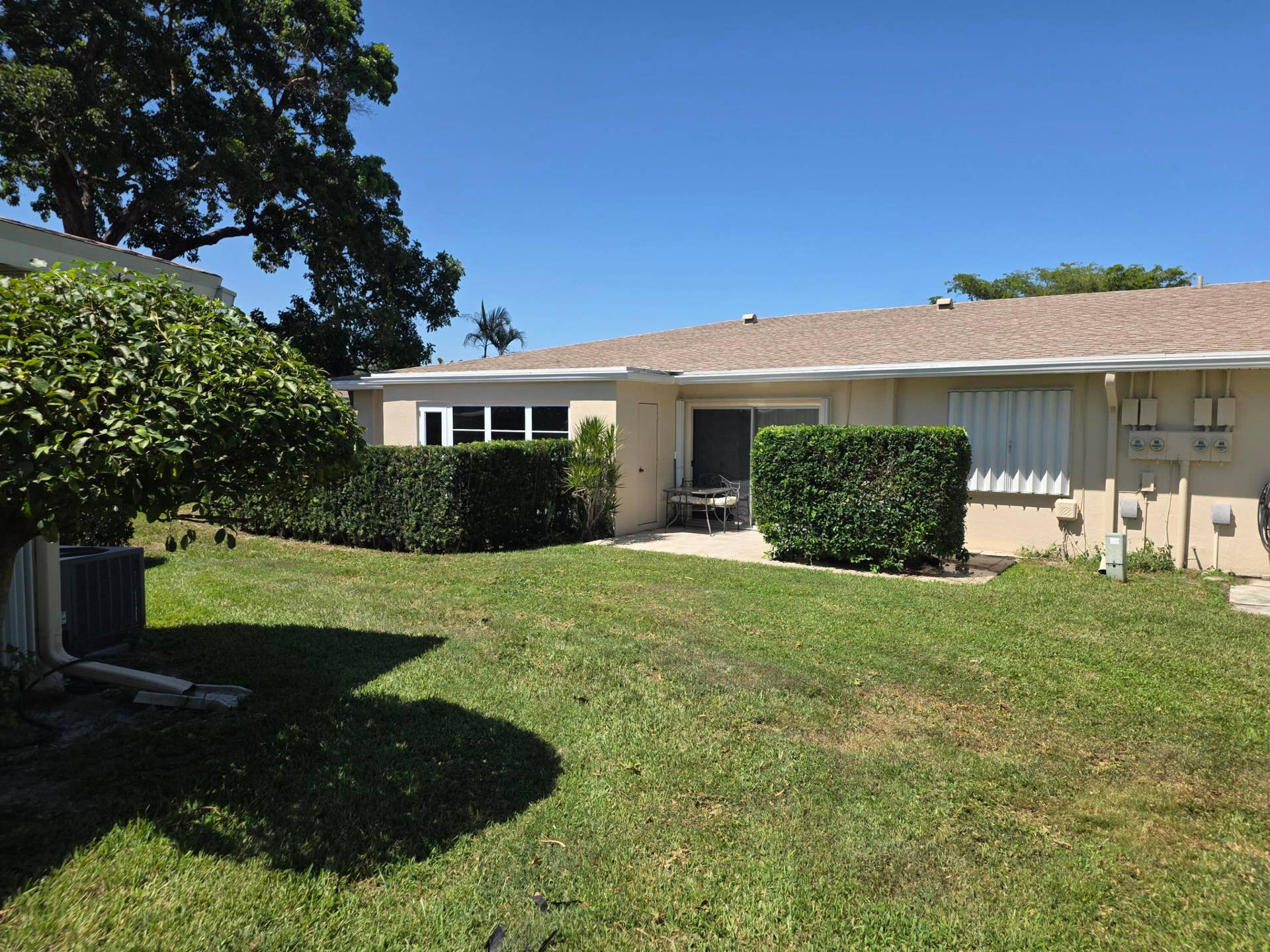 8590 CHEVY CHASE Drive, #130, Boca Raton, FL 33433 253180