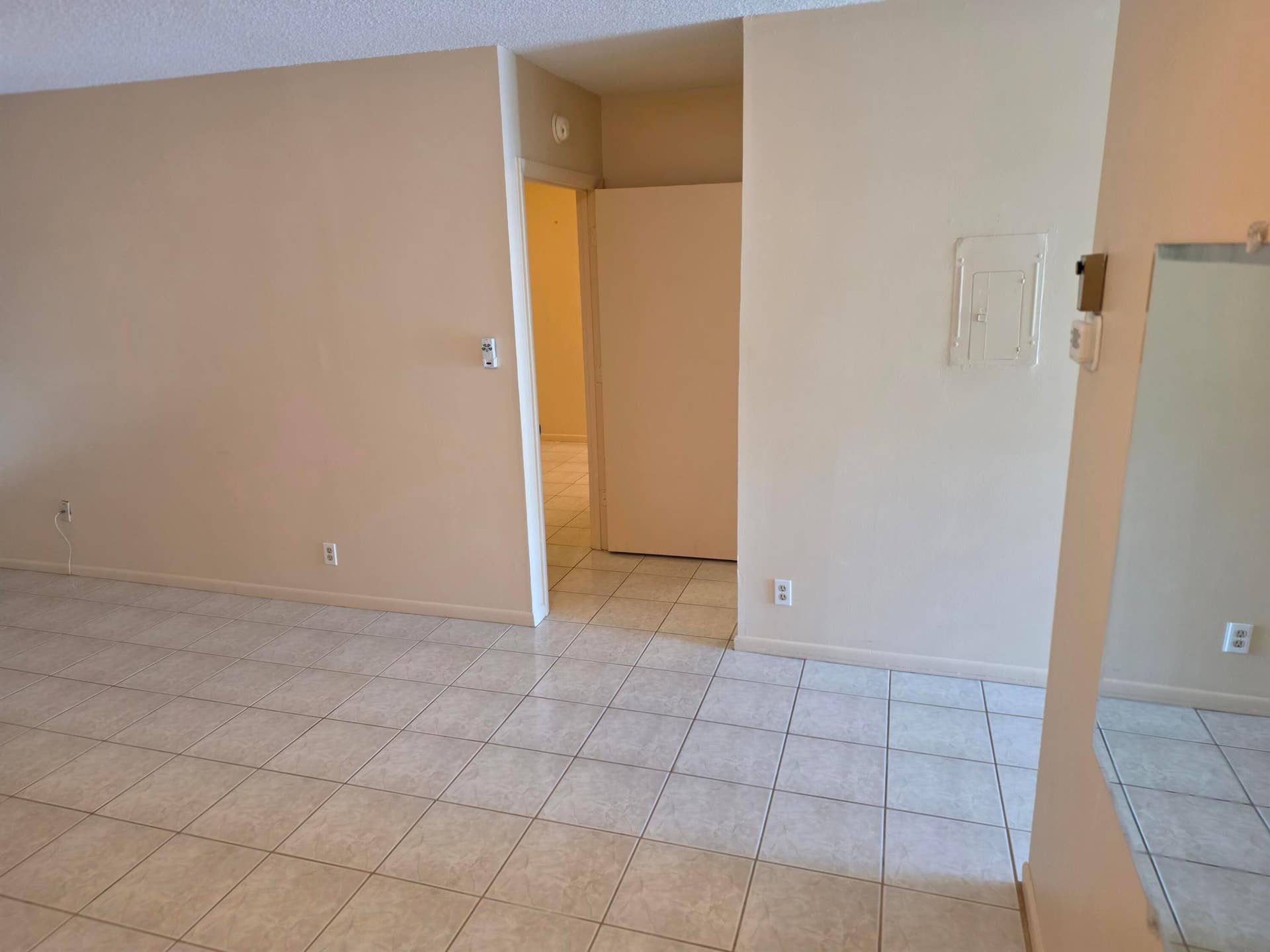 8590 CHEVY CHASE Drive, #130, Boca Raton, FL 33433 253214