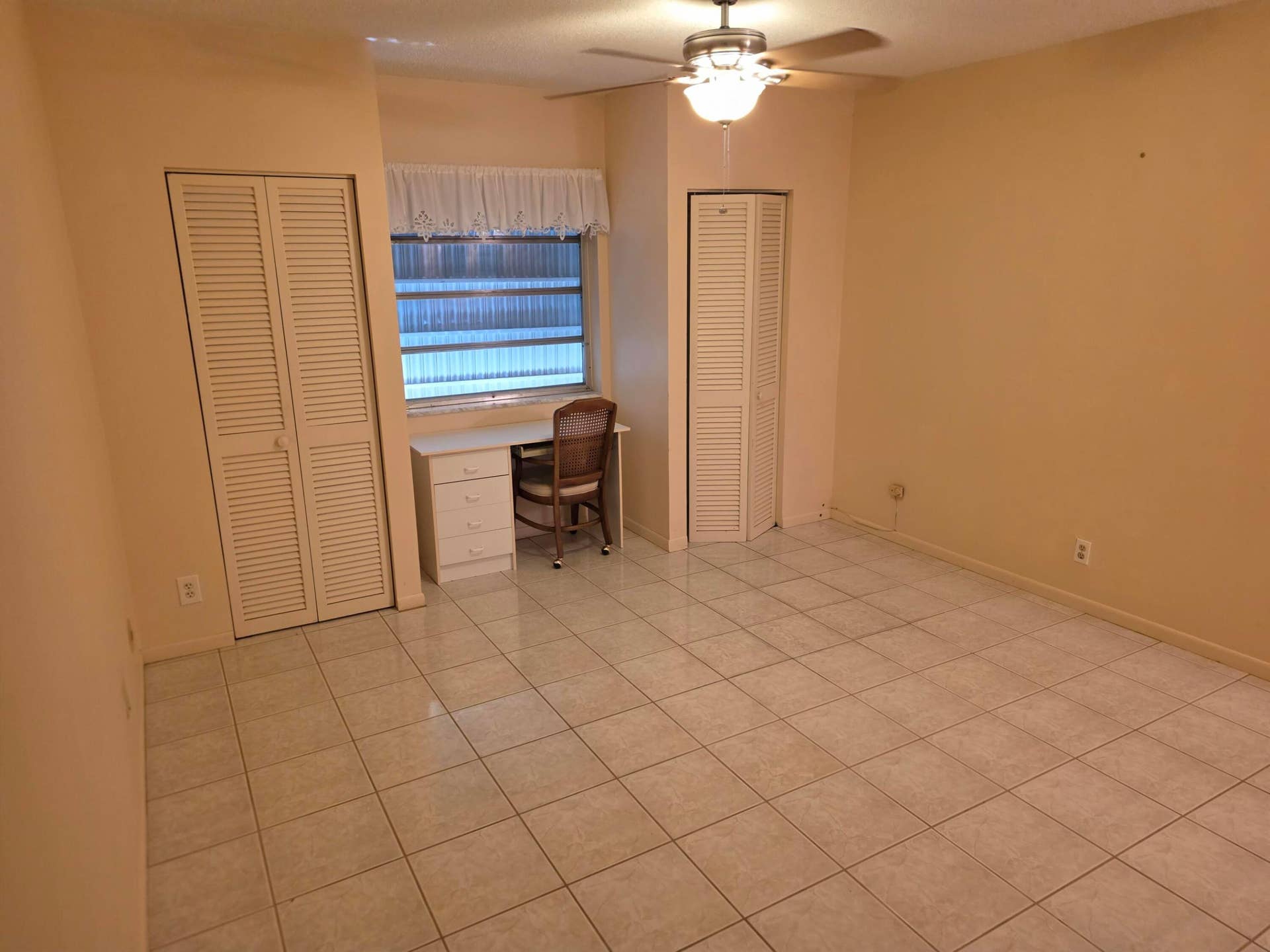 8590 CHEVY CHASE Drive, #130, Boca Raton, FL 33433 253215