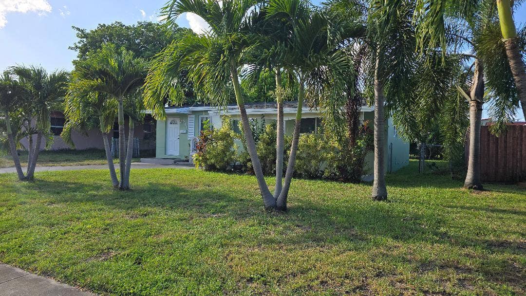 911 NE 58TH Street, Oakland Park, FL 33334 J1