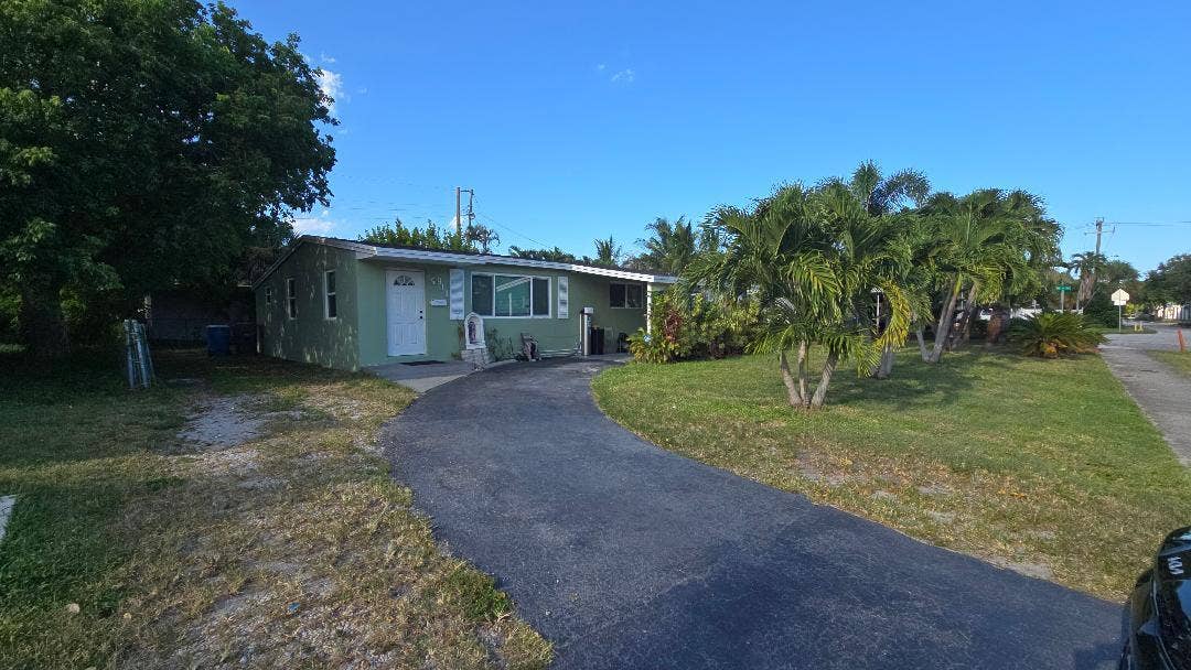 911 NE 58TH Street, Oakland Park, FL 33334 thumbnail - 2026-08-20T144543.511 J