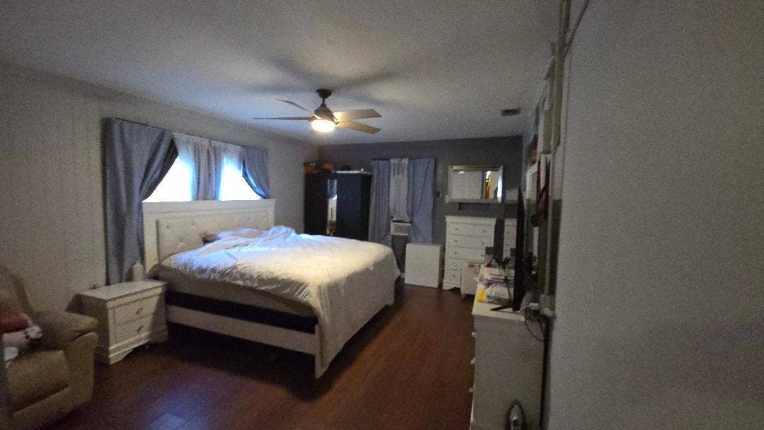 911 NE 58TH Street, Oakland Park, FL 33334 J10