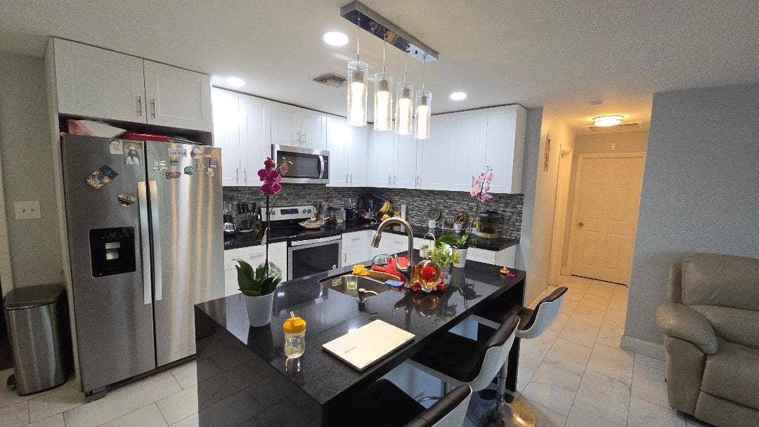 911 NE 58TH Street, Oakland Park, FL 33334 J5