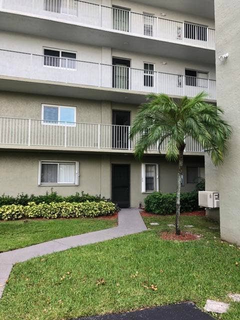 Property photo for 2236 N CYPRESS BEND Drive, #106, Pompano Beach, FL