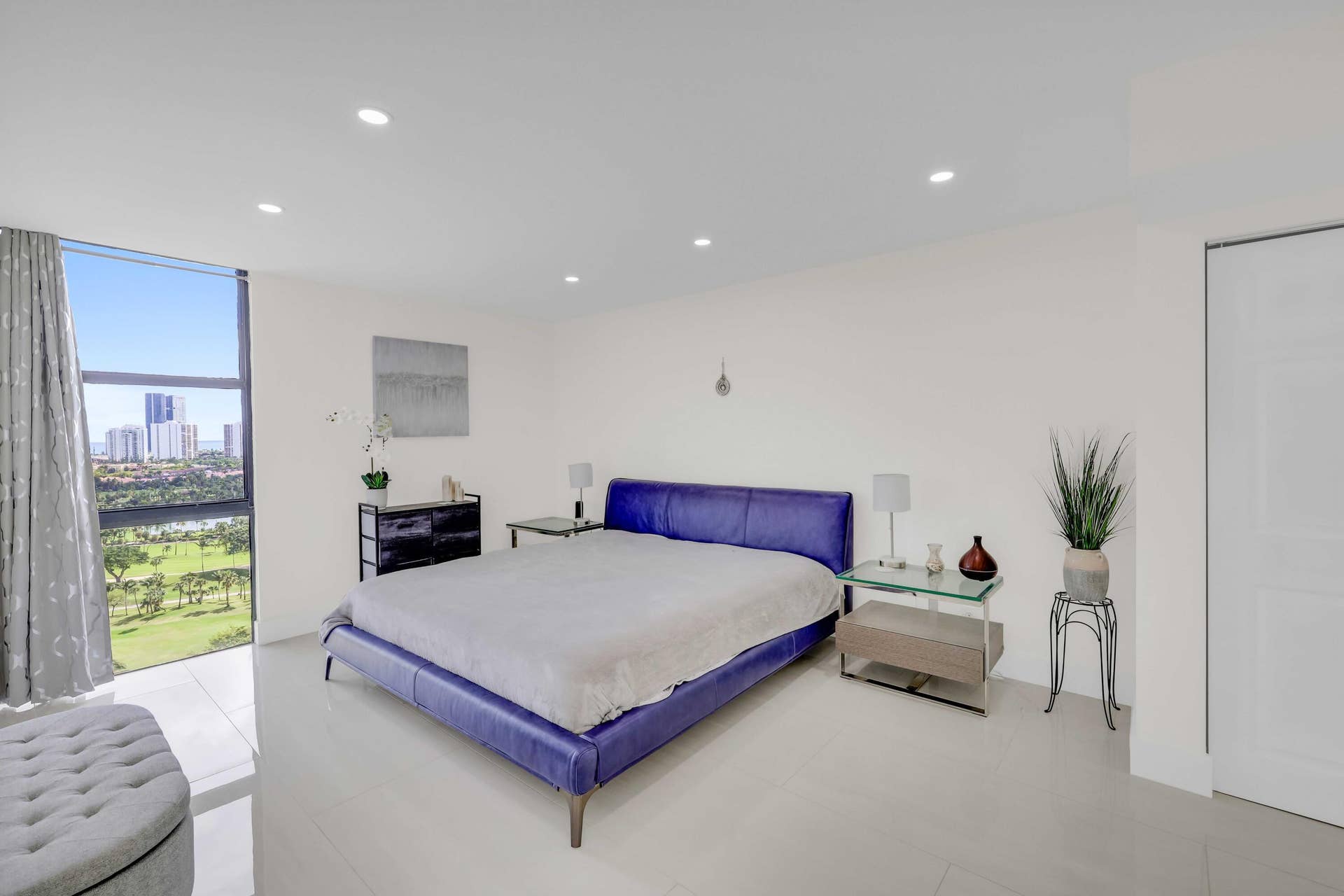 20335 W Country Club Drive, #2107, Aventura, FL 33180 20335 W Country Club Drive 2107 - 25