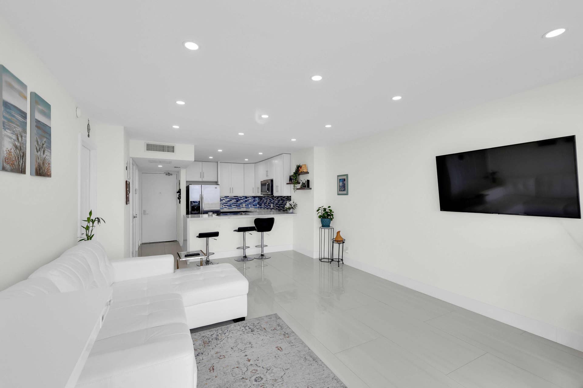 20335 W Country Club Drive, #2107, Aventura, FL 33180 20335 W Country Club Drive 2107 - 21
