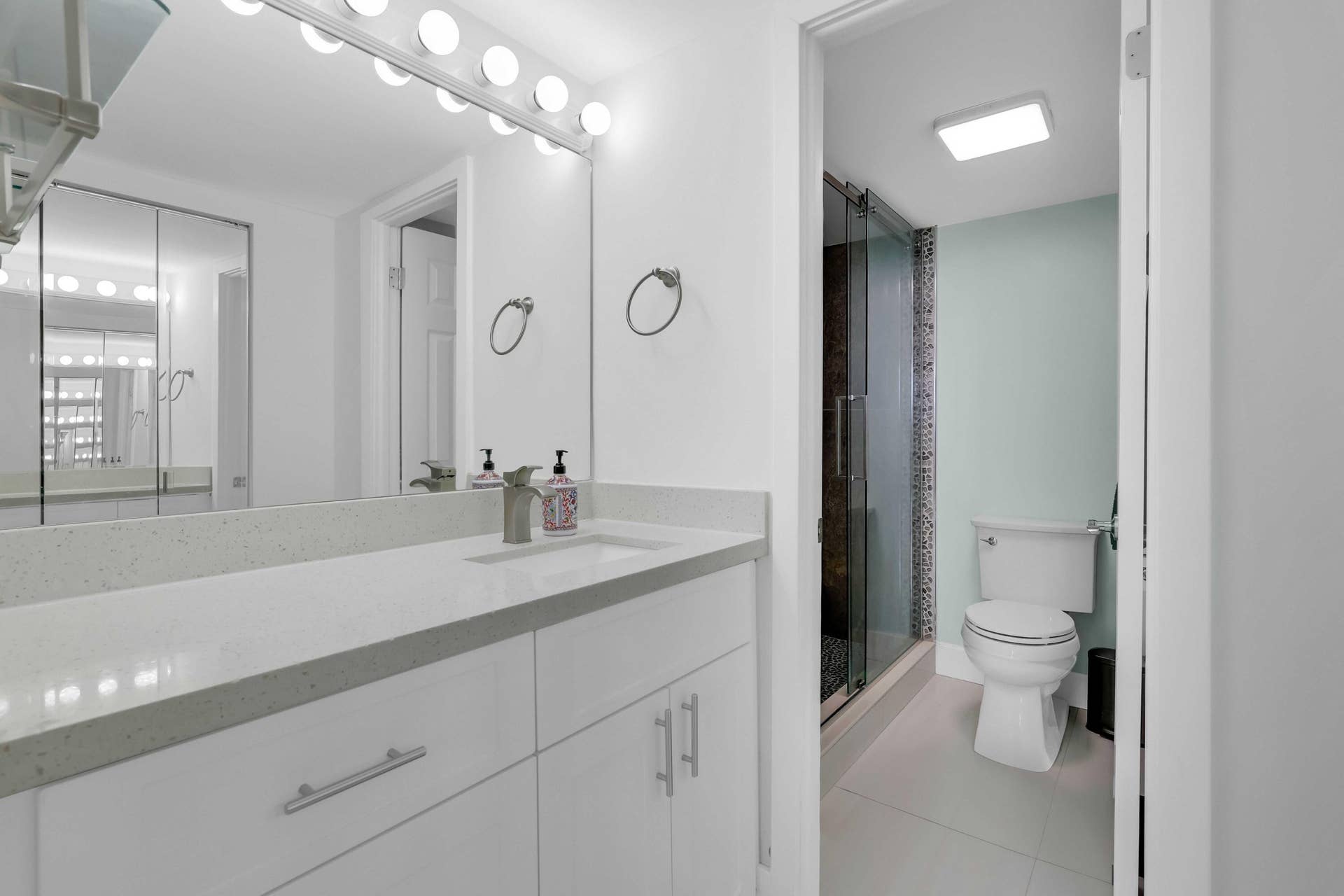 20335 W Country Club Drive, #2107, Aventura, FL 33180 20335 W Country Club Drive 2107 - 27
