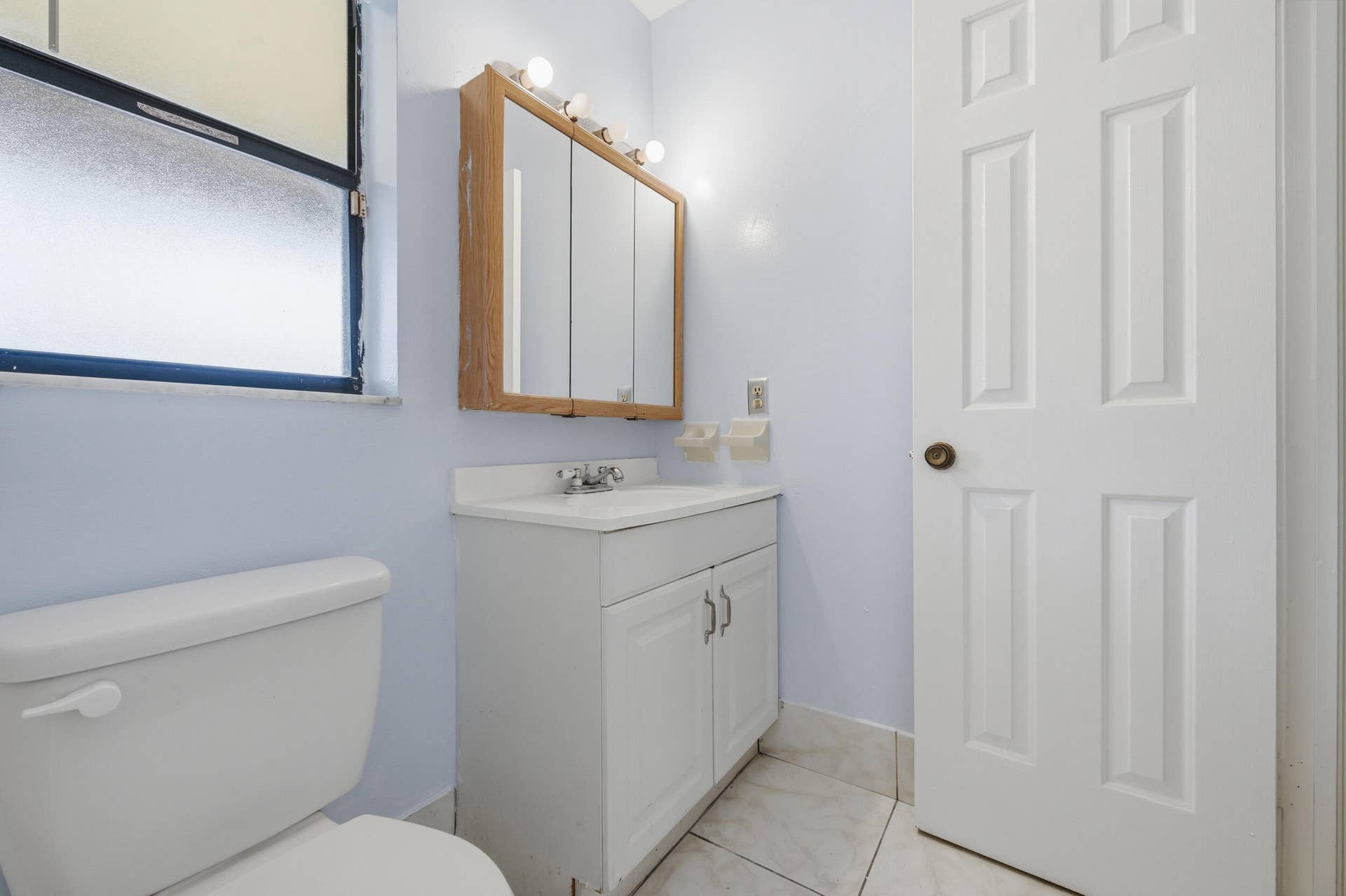 506 GLENWOOD Drive, West Palm Beach, West Palm Beach, FL 33415 Bathroom View 2