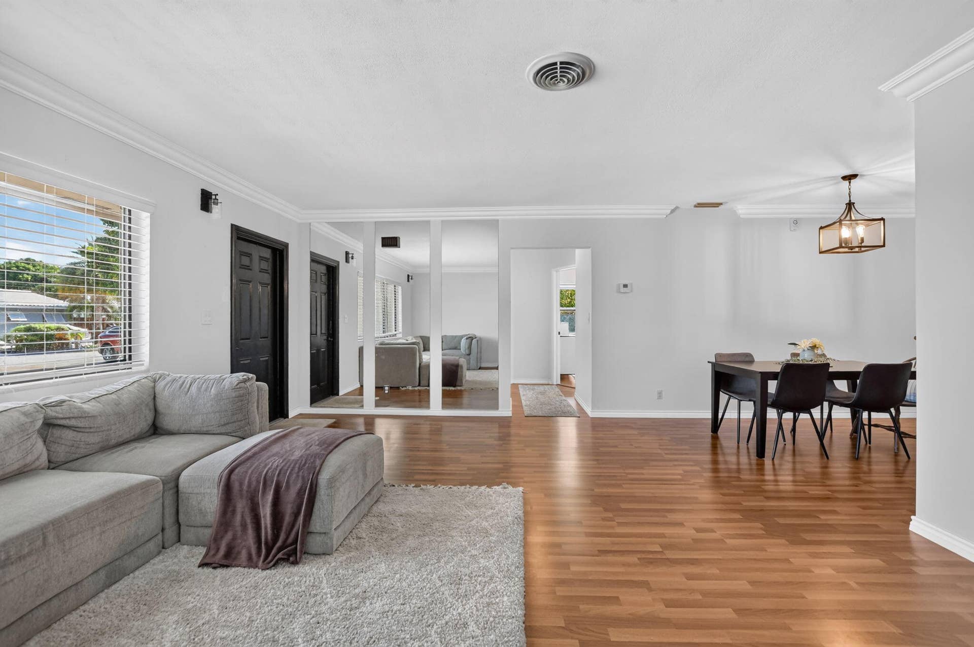 308 SE 2nd Street, Deerfield Beach, FL 33441 Living Dining