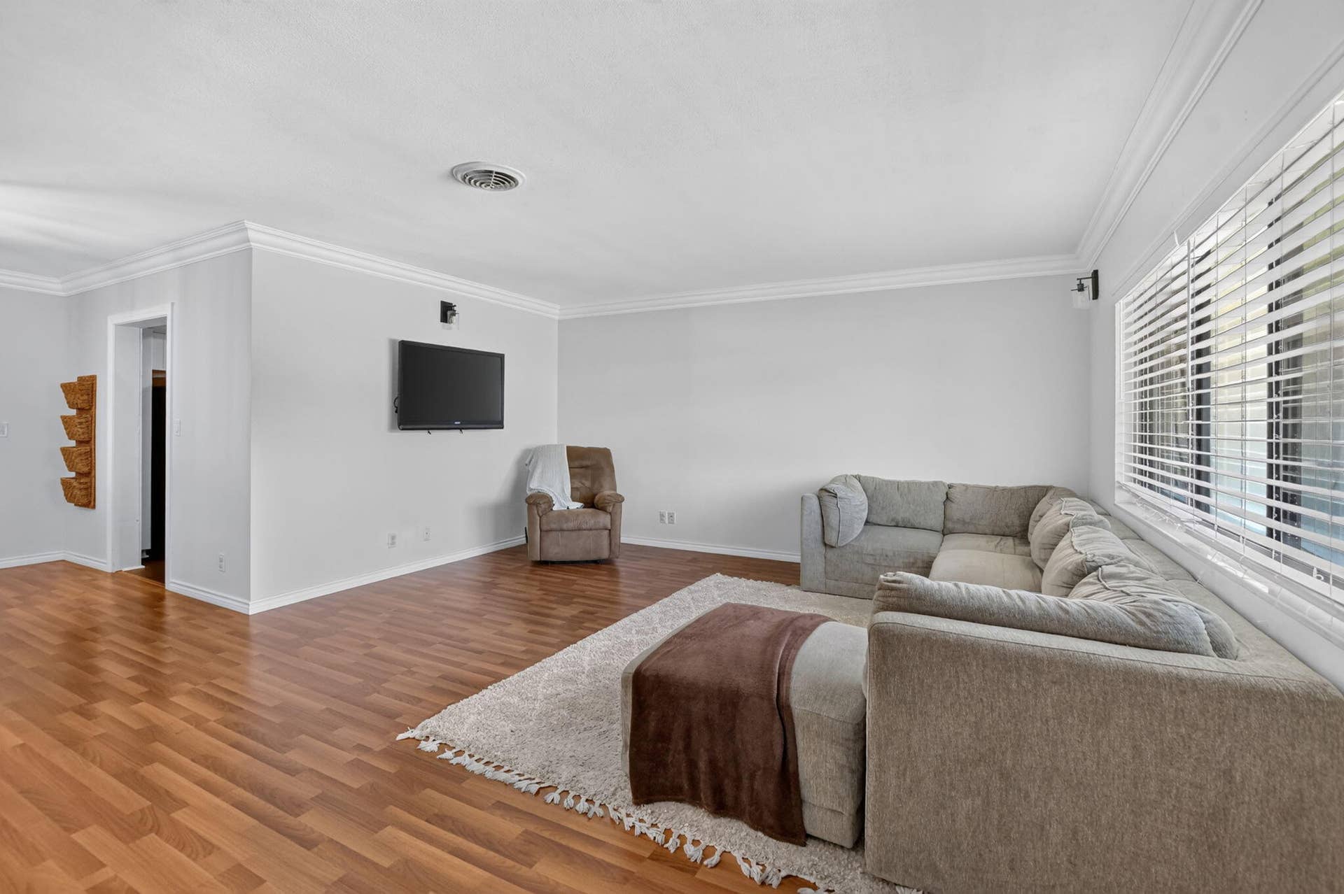 308 SE 2nd Street, Deerfield Beach, FL 33441 Living Area