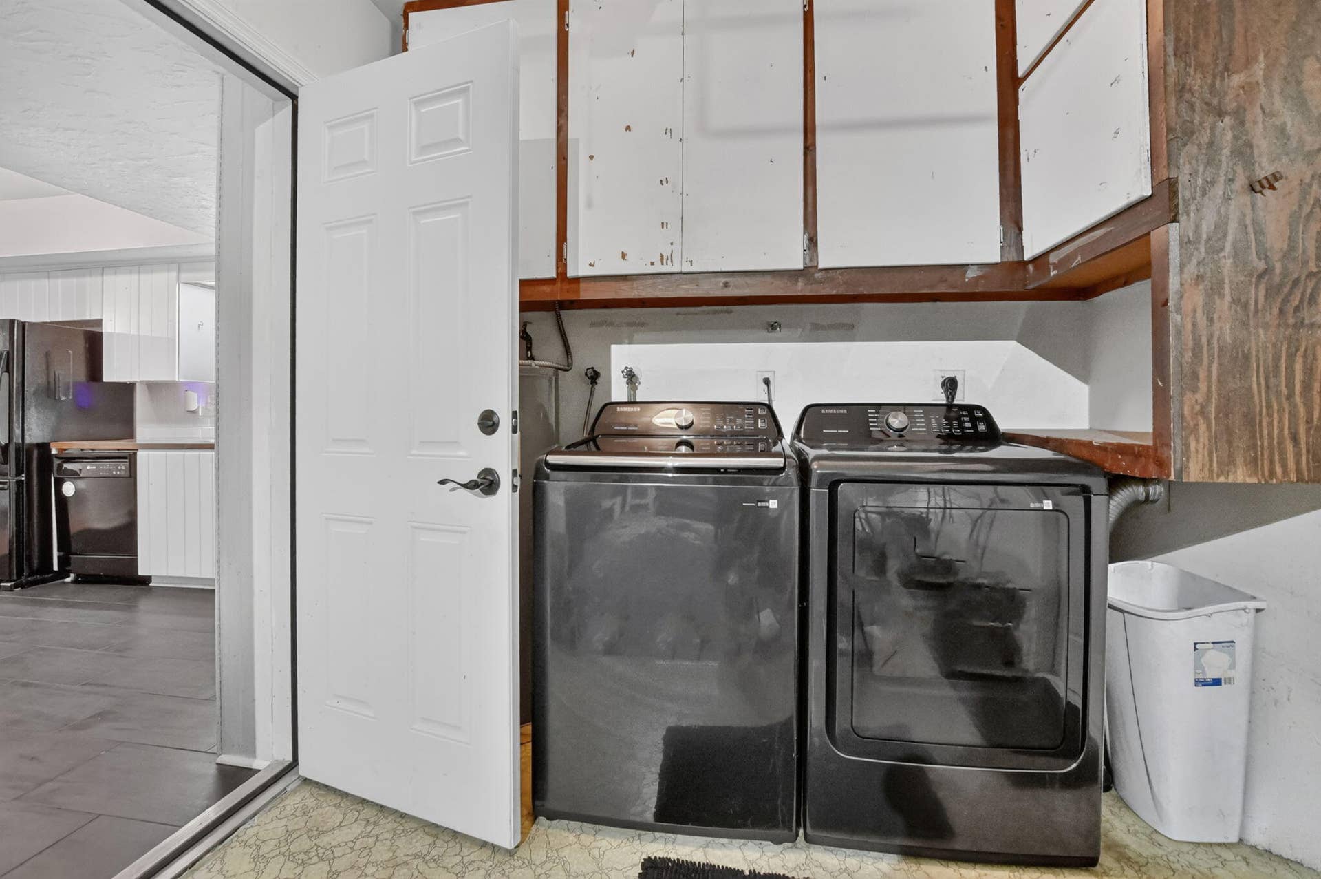 308 SE 2nd Street, Deerfield Beach, FL 33441 Laundry