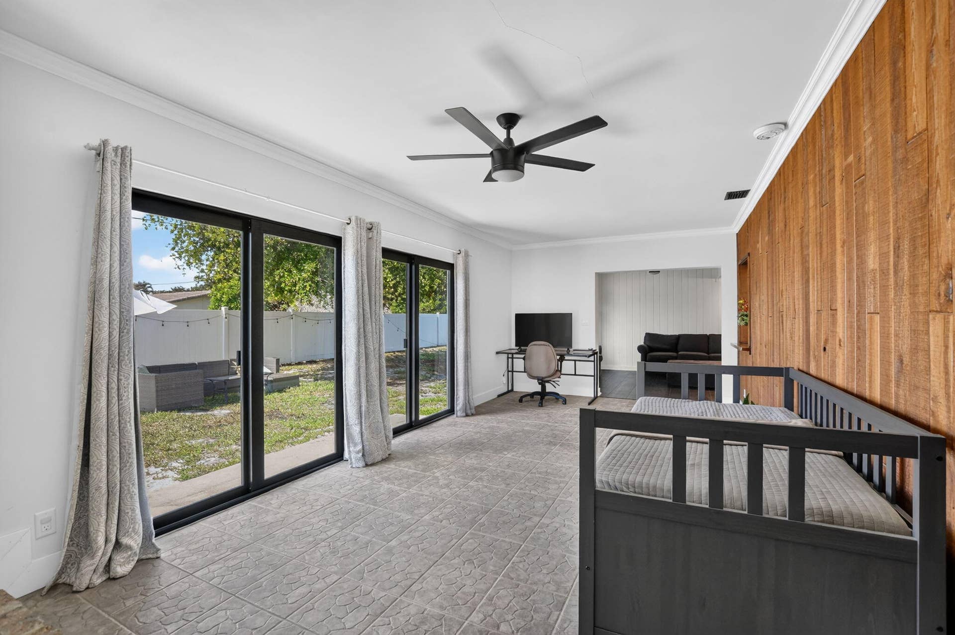 308 SE 2nd Street, Deerfield Beach, FL 33441 Sun Room Flex Space