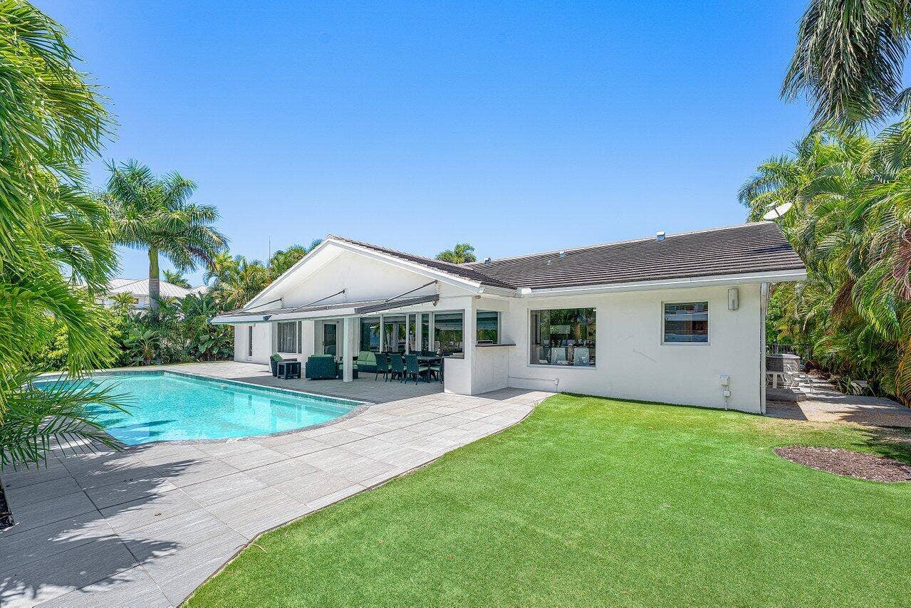 2540 MERCEDES Drive, Fort Lauderdale, Fort Lauderdale, FL 33316 m44