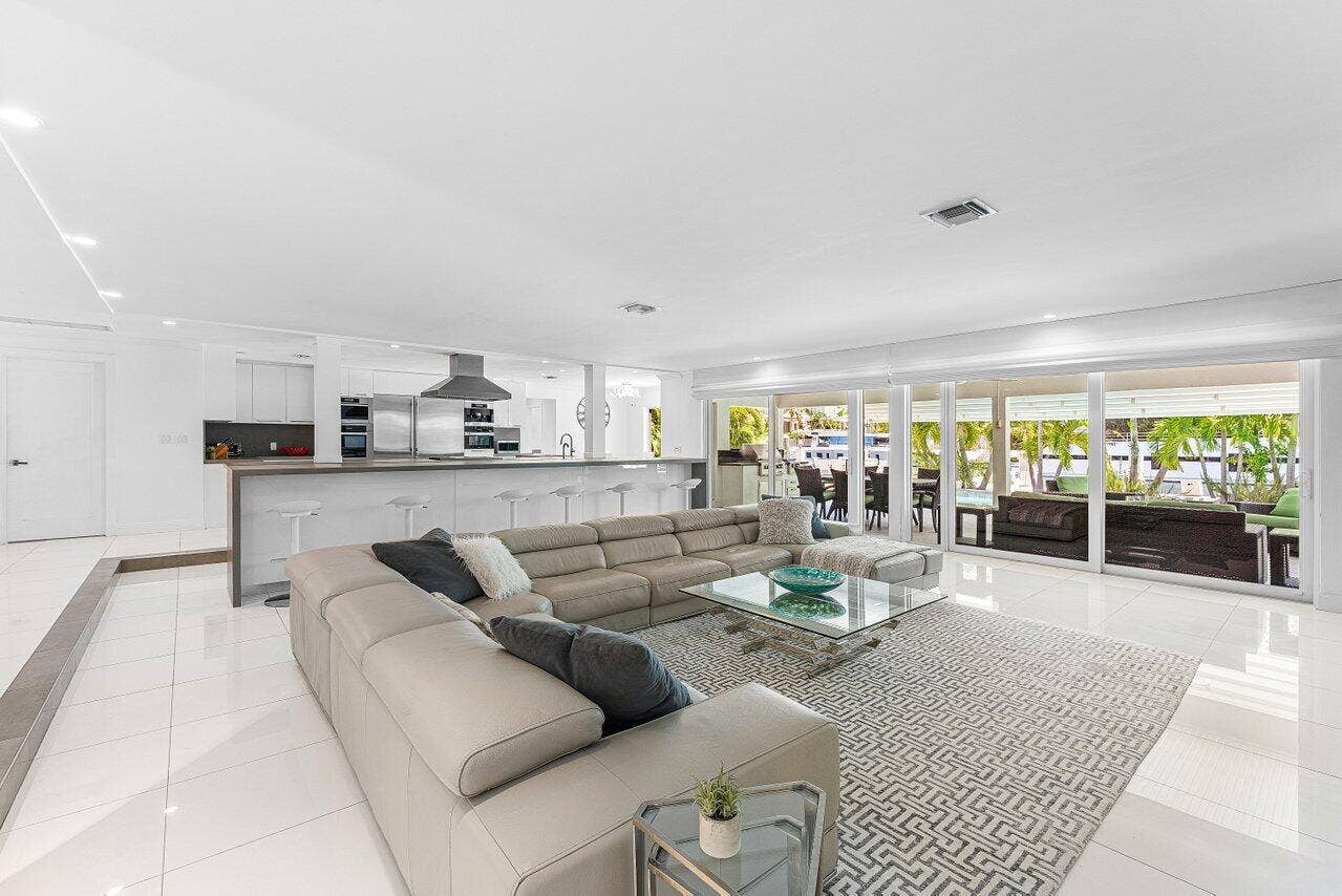 2540 MERCEDES Drive, Fort Lauderdale, Fort Lauderdale, FL 33316 m19